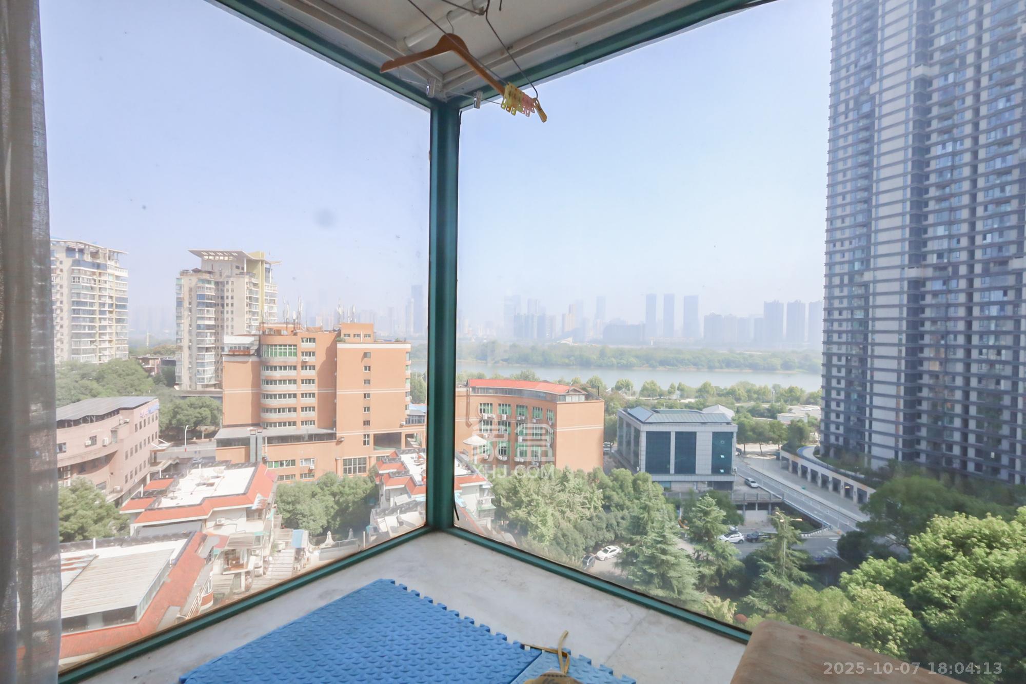 景秀江山 4室2厅2卫 150.0万 景秀江山 4室2厅2卫 150.0万其他