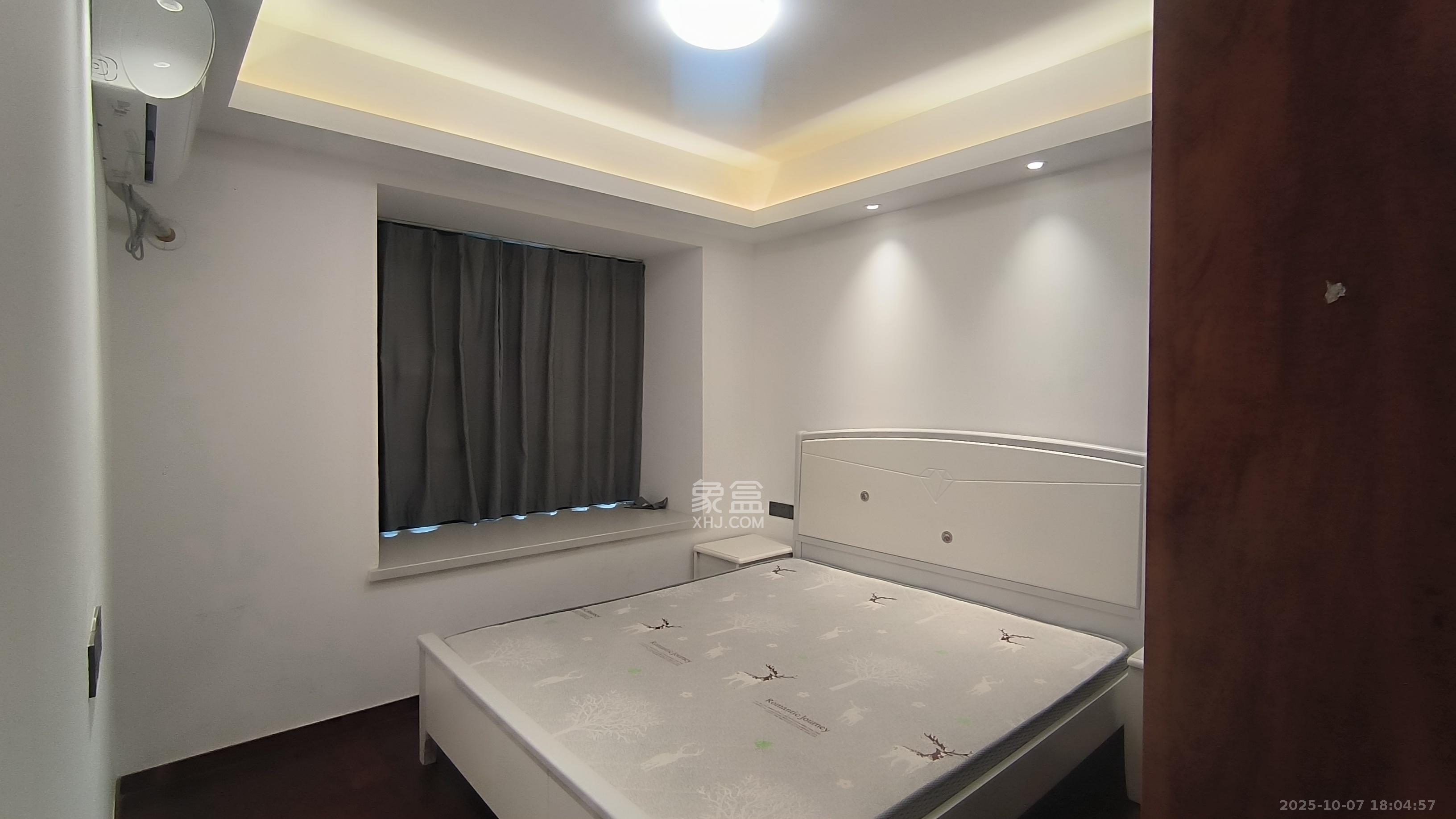 梅溪悦章  3室2厅2卫    3500.0元/月室内图