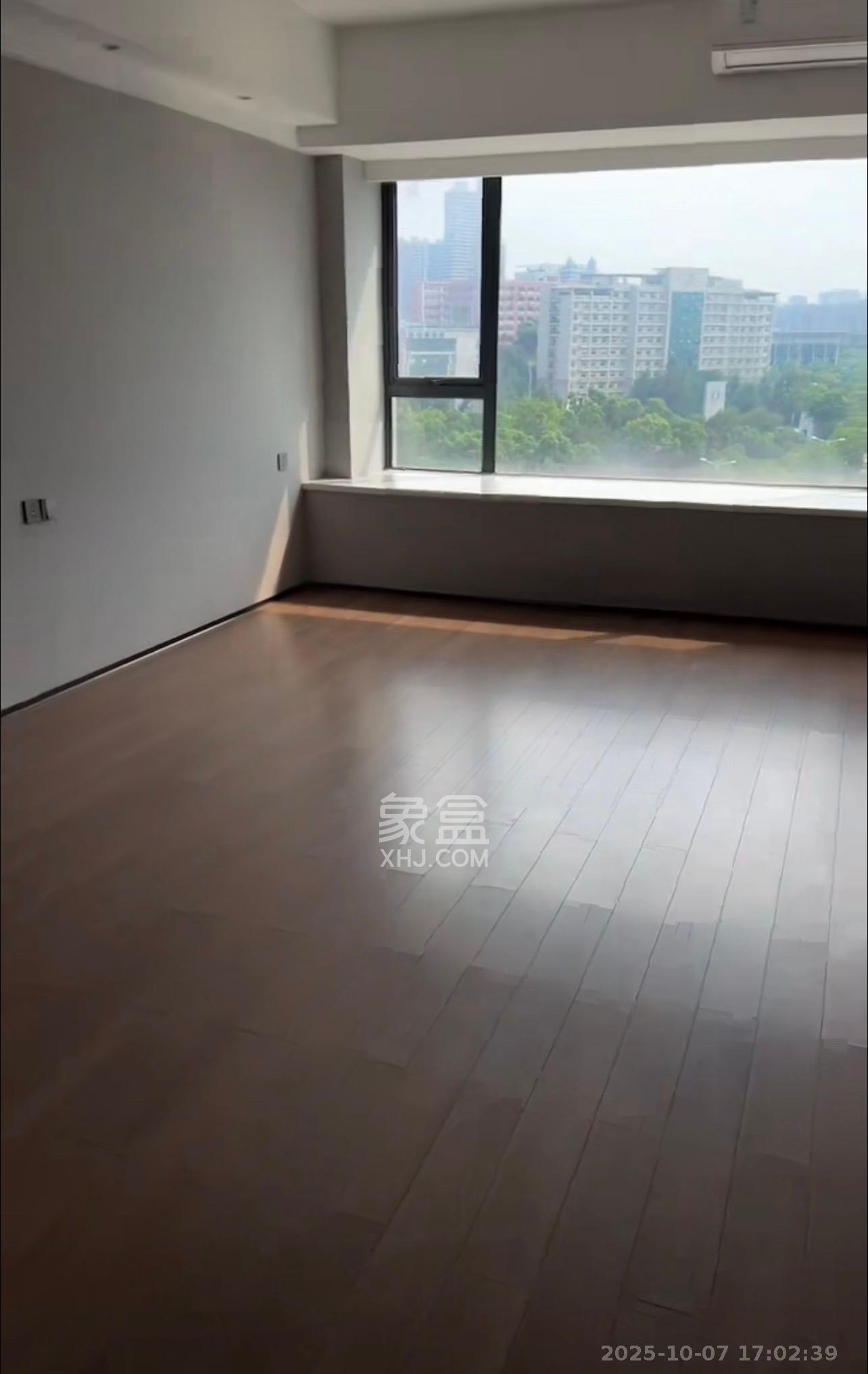 达美涧溪山  1室1厅1卫    1800.0元/月室内图1