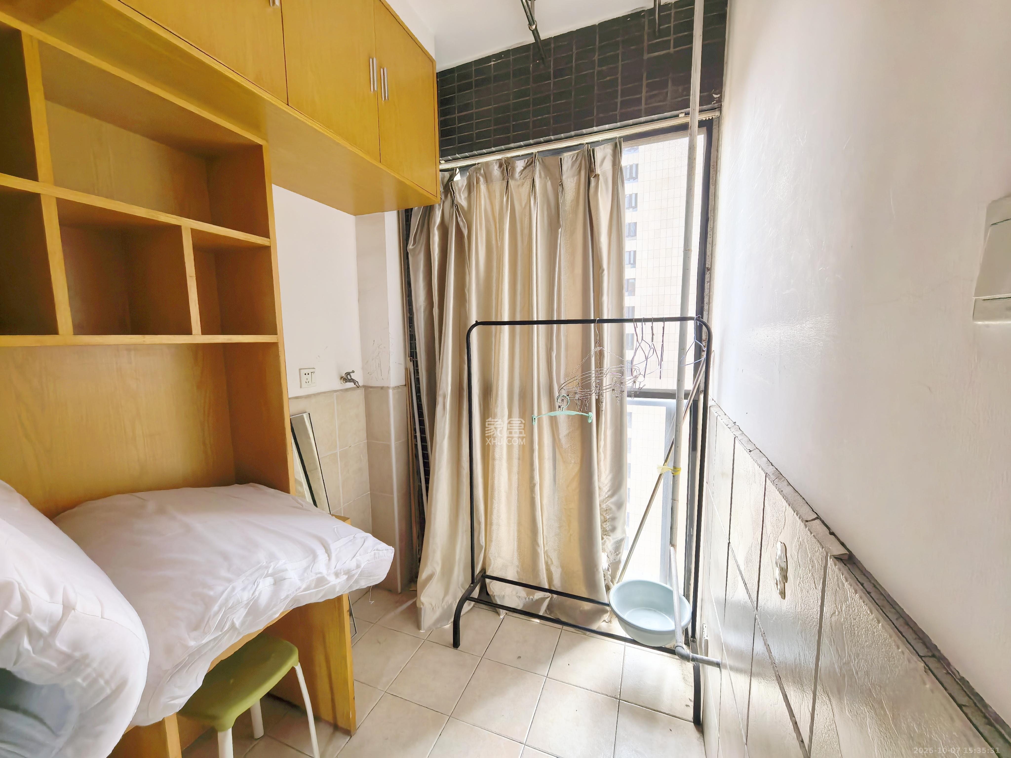 中城丽景香山园  1室1厅1卫    1450.0元/月 中城丽景香山园  1室1厅1卫    1450.0元/月室内图