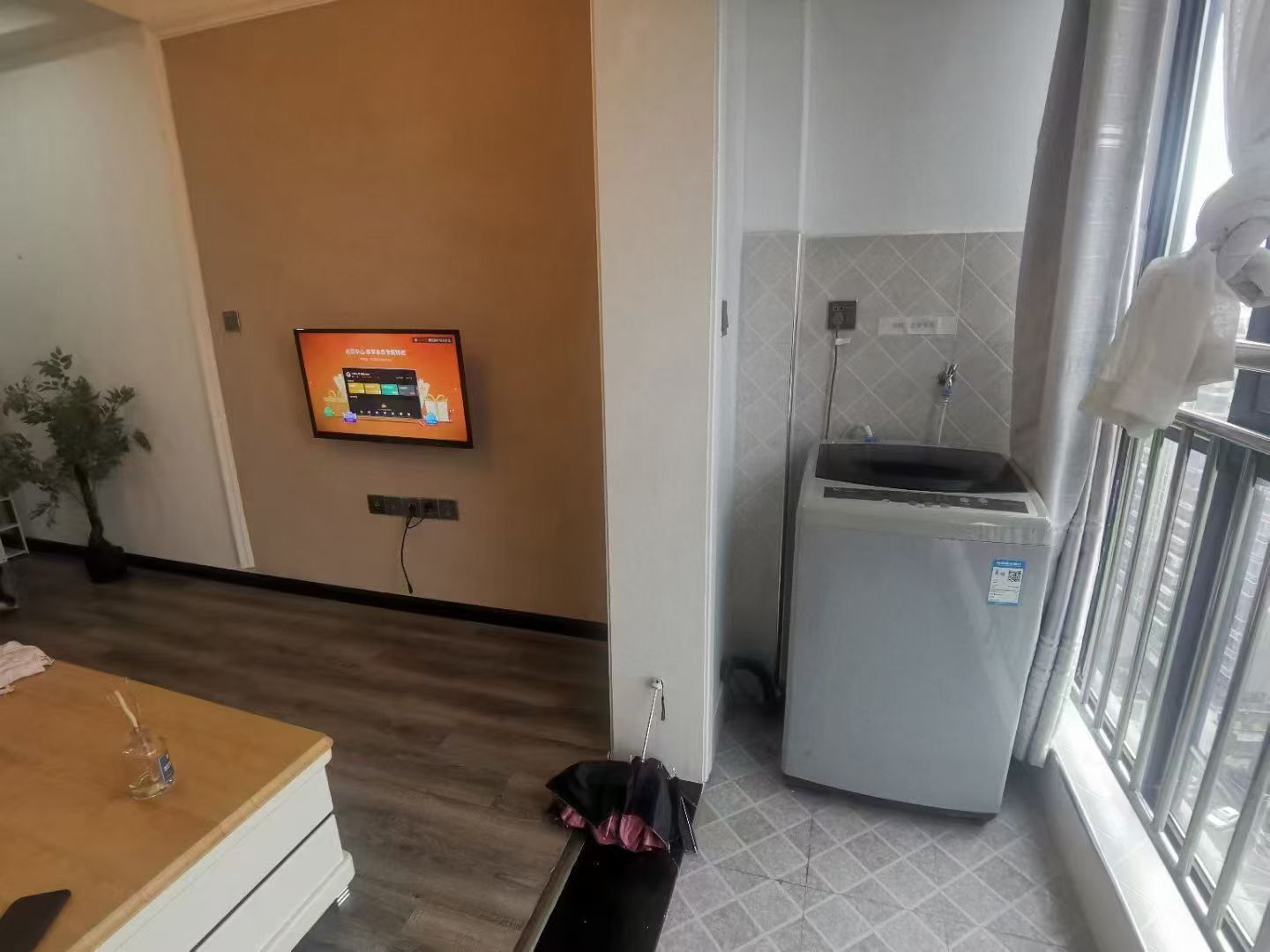 澧水广场 1室1厅1卫 1250.0元/月 澧水广场 1室1厅1卫 1250.0元/月室内图