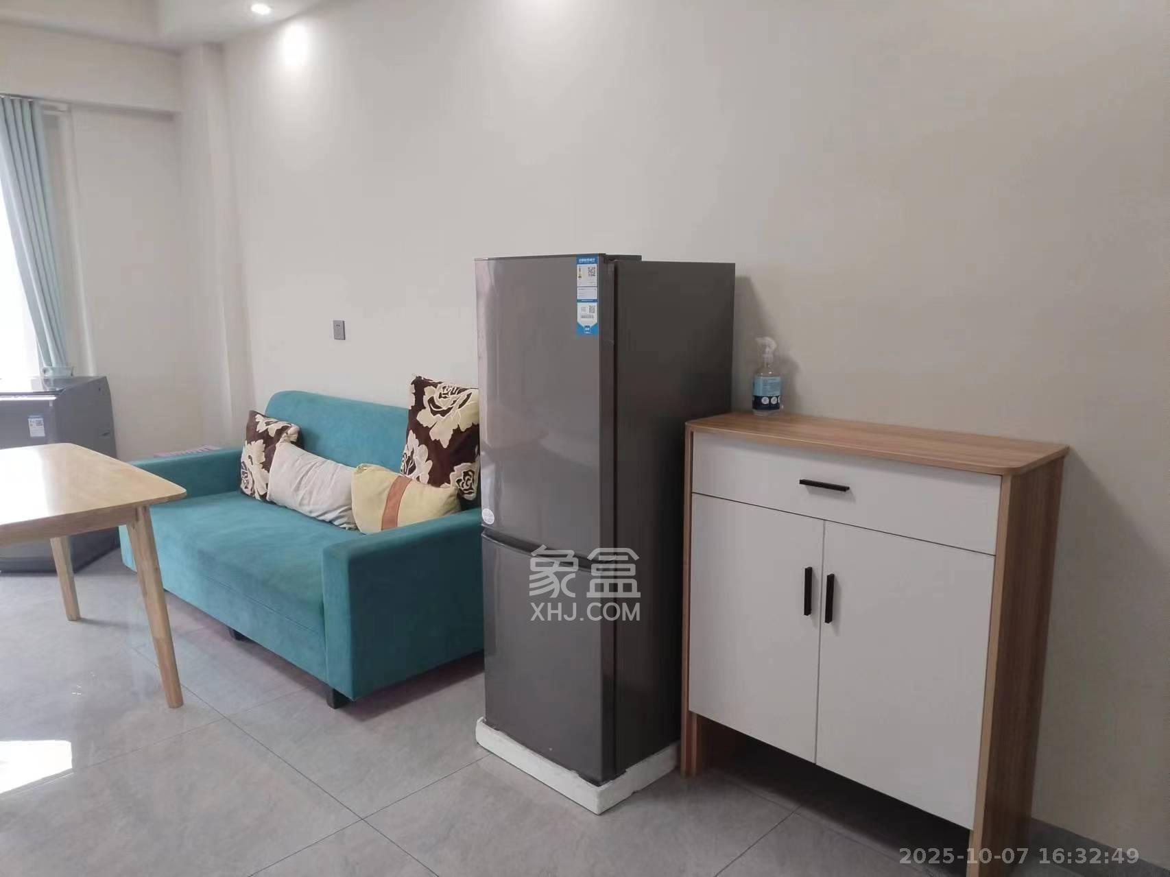 鑫远翡丽郡(鑫远翡丽雅苑)  1室1厅1卫    1800.0元/月 鑫远翡丽郡(鑫远翡丽雅苑)  1室1厅1卫    1800.0元/月