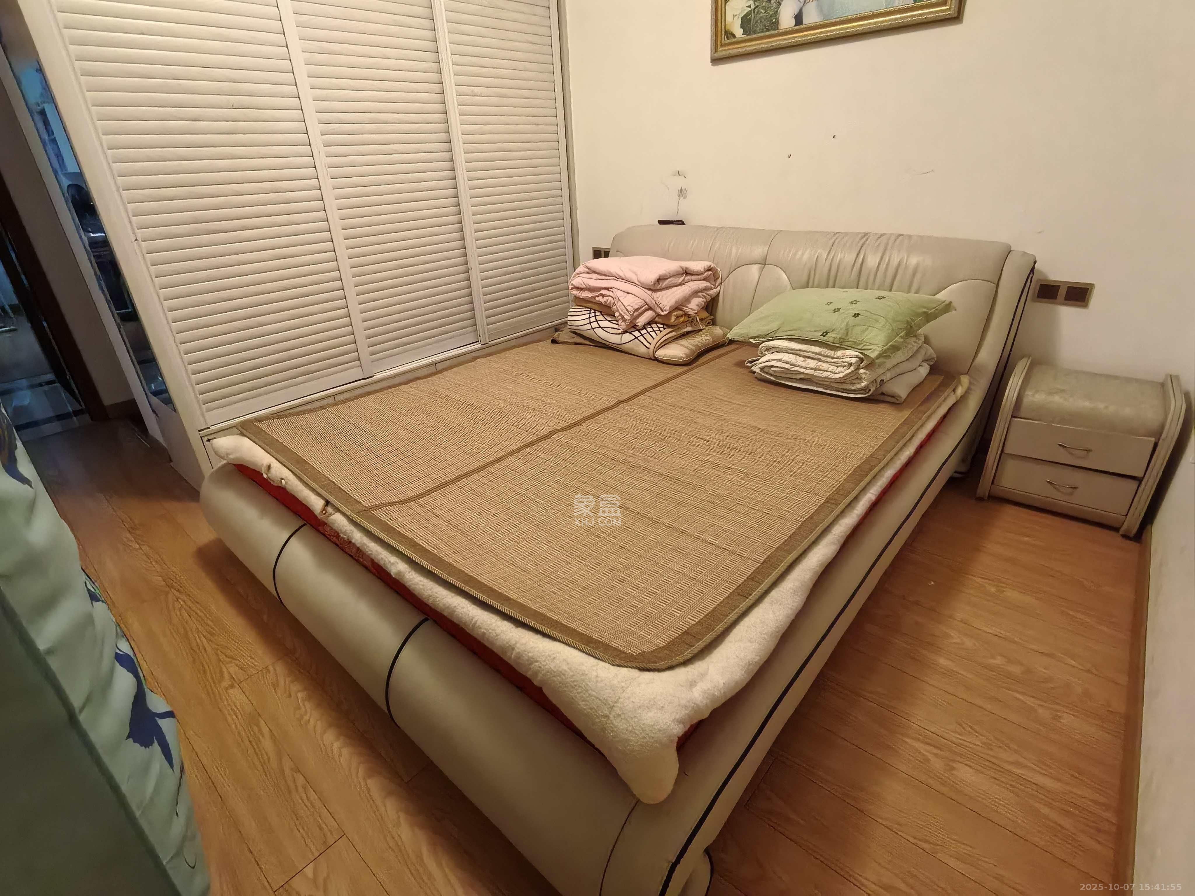 紫华郡  3室2厅2卫    2300.0元/月室内图