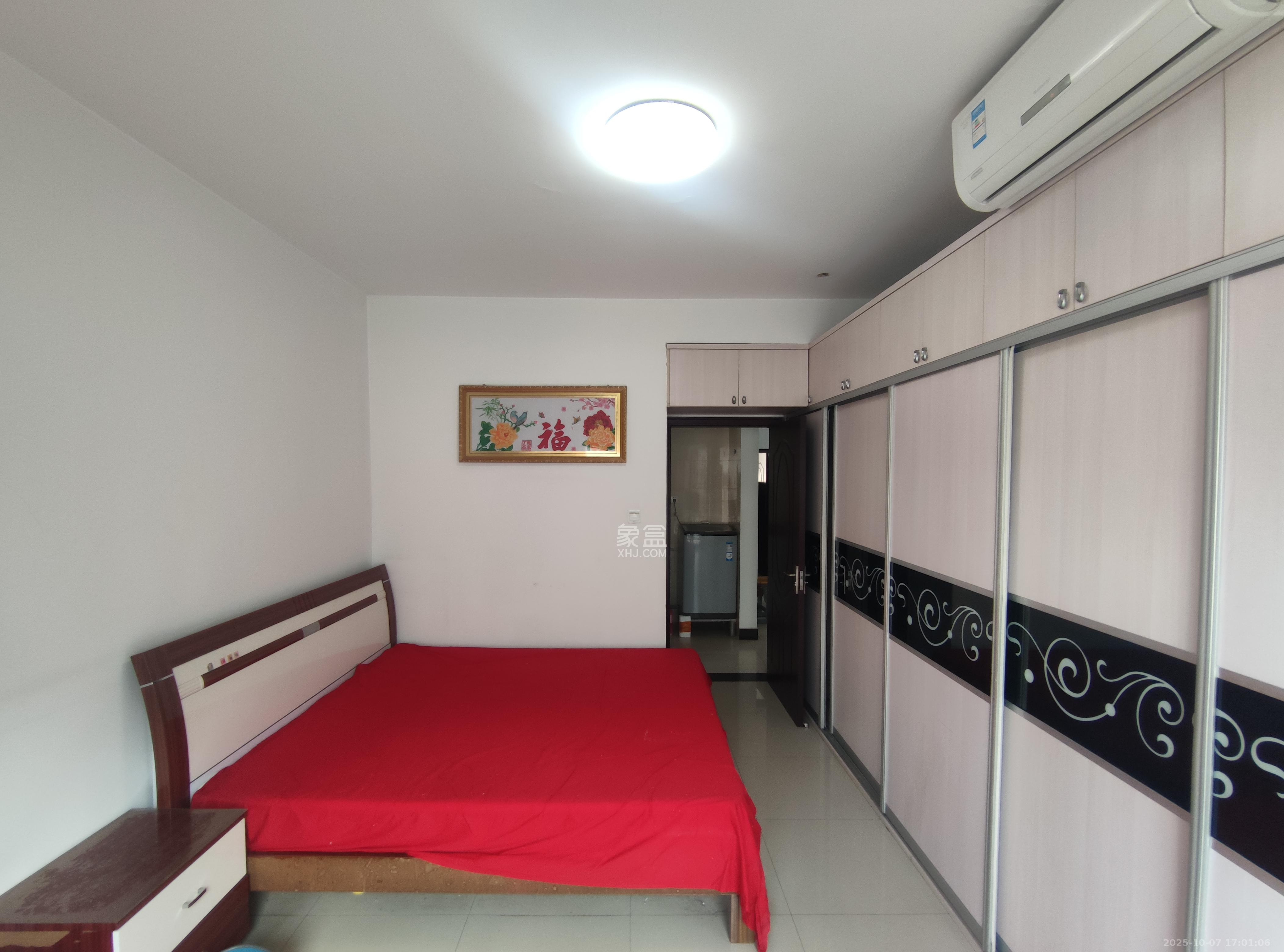 中城丽景香山园 3室2厅1卫 2600.0元/月 中城丽景香山园 3室2厅1卫 2600.0元/月室内图