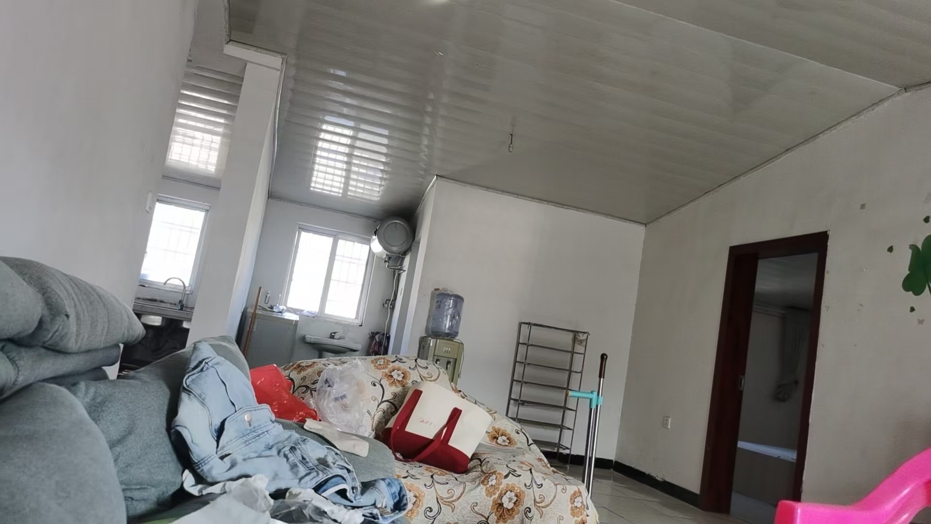 东方家园 3室1厅2卫 583.0元/月 东方家园 3室1厅2卫 583.0元/月室内图