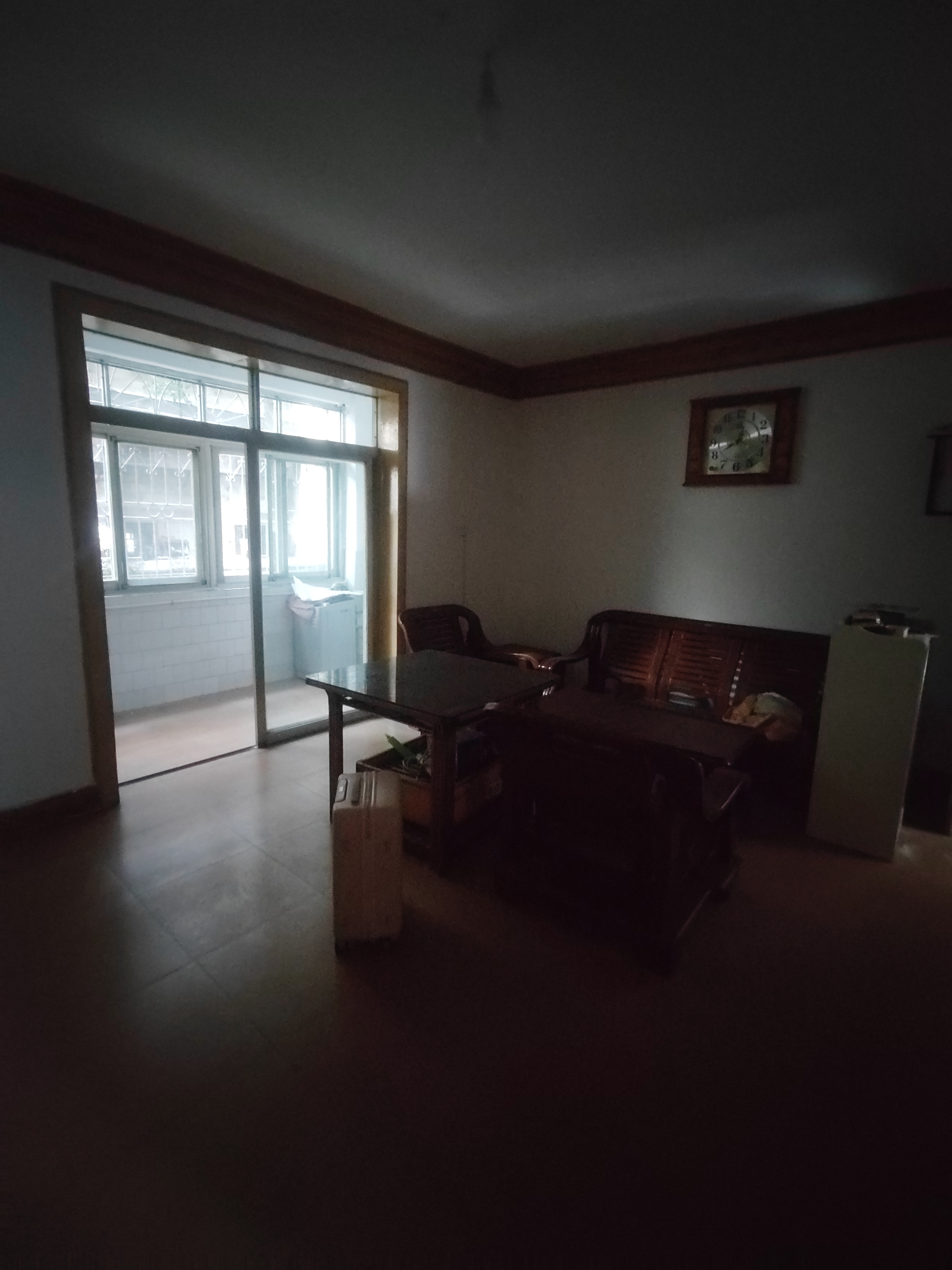 新华书店家属楼  3室1厅1卫    1350.0元/月室内图