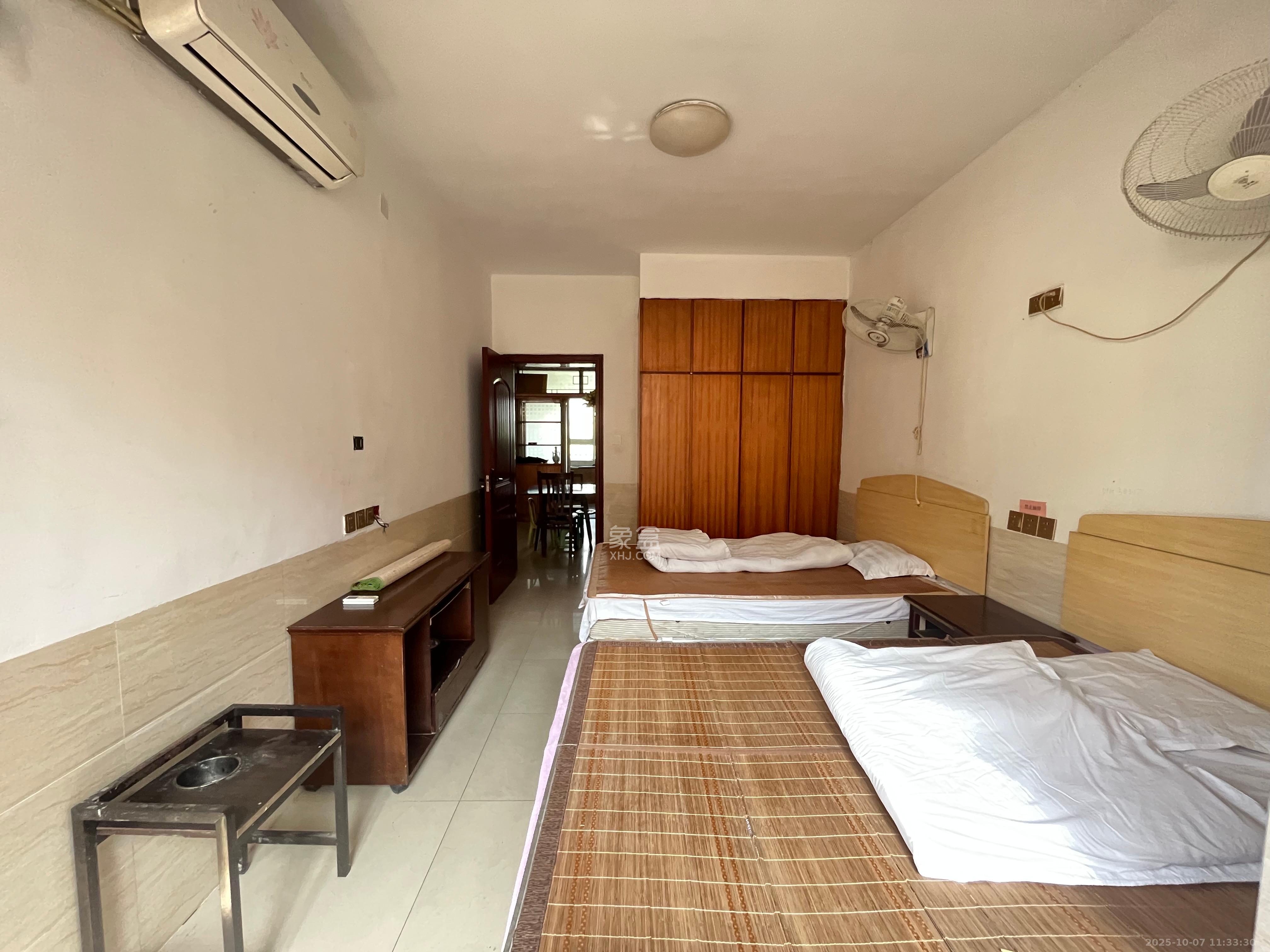 鑫隆家园 1室0厅0卫 1600.0元/月 鑫隆家园 1室0厅0卫 1600.0元/月室内图