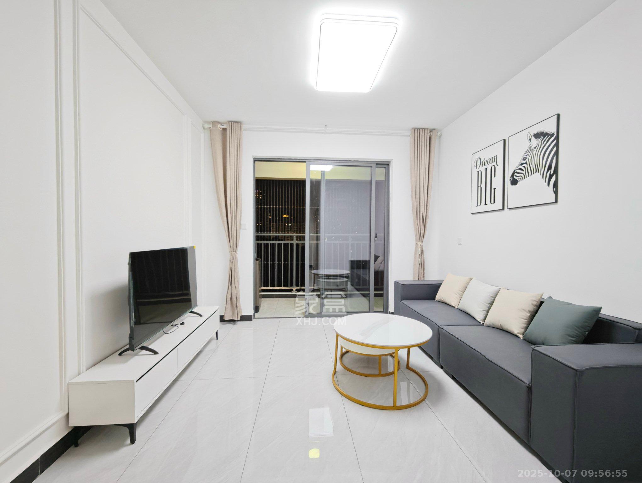 岭福家苑(天心佳苑) 2室2厅1卫 3500.0元/月 岭福家苑(天心佳苑) 2室2厅1卫 3500.0元/月室内图