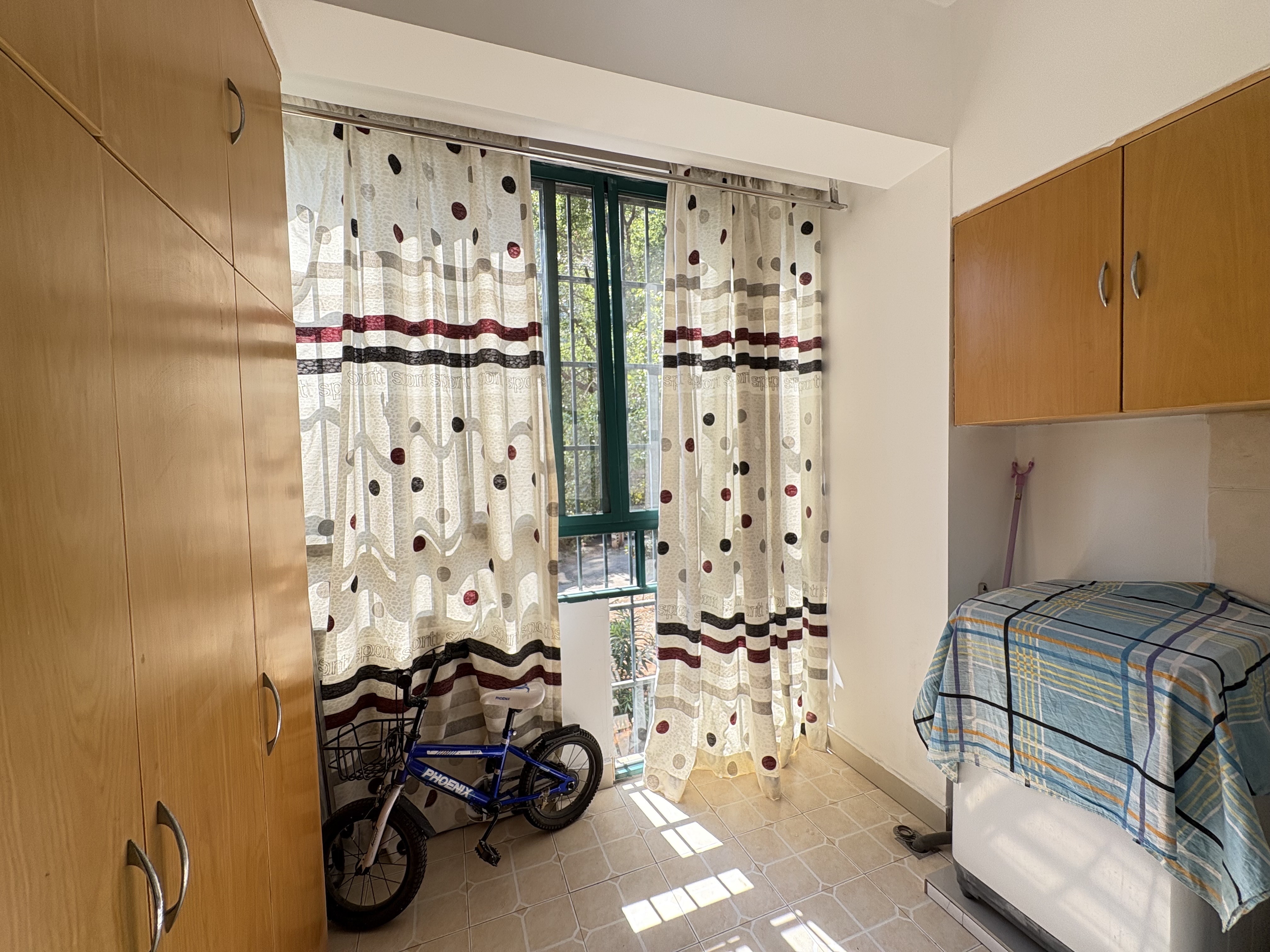 冠都现代城(冠都幸福彼岸) 3室2厅2卫 2000.0元/月 冠都现代城(冠都幸福彼岸) 3室2厅2卫 2000.0元/月室内图