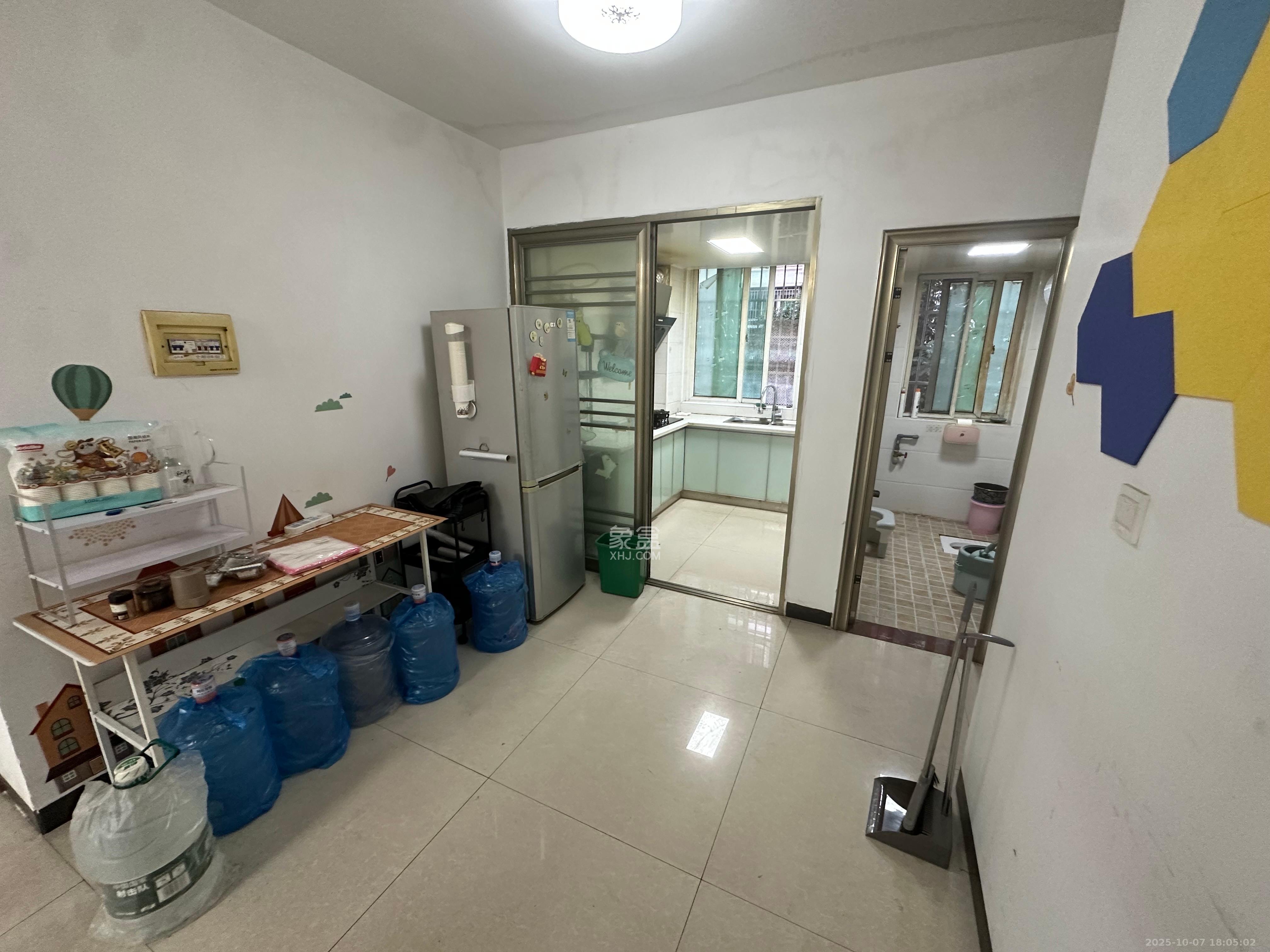 恩瑞麓山名园(龙王港小区) 3室2厅1卫 2500.0元/月 恩瑞麓山名园(龙王港小区) 3室2厅1卫 2500.0元/月室内图