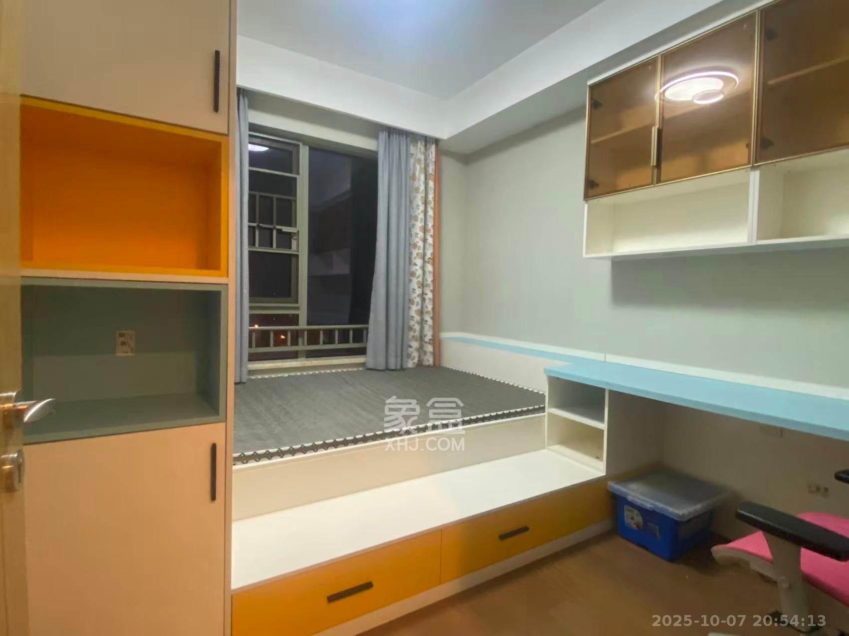 梅溪湖金茂湾  3室2厅2卫    4000.0元/月室内图