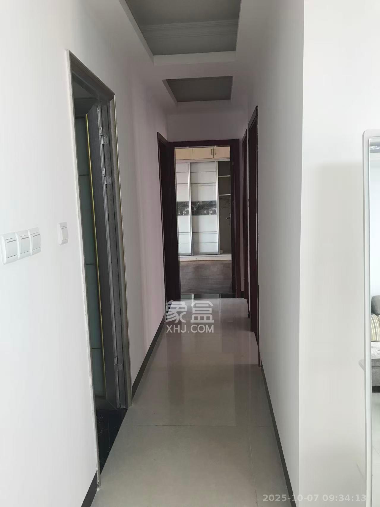 海德公园  4室2厅2卫    2300.0元/月室内图