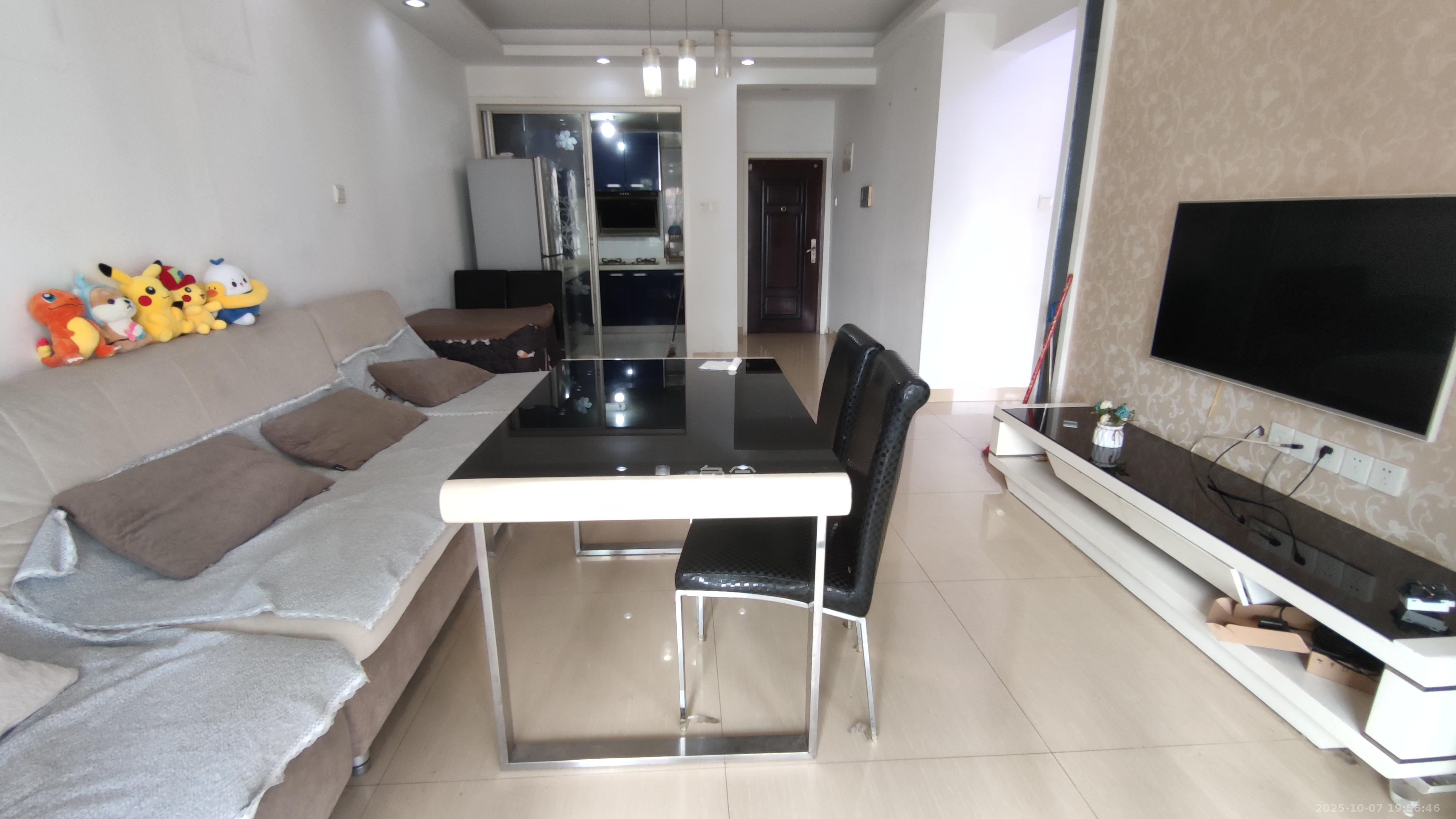 长房时代城 3室2厅1卫 2300.0元/月 长房时代城 3室2厅1卫 2300.0元/月室内图