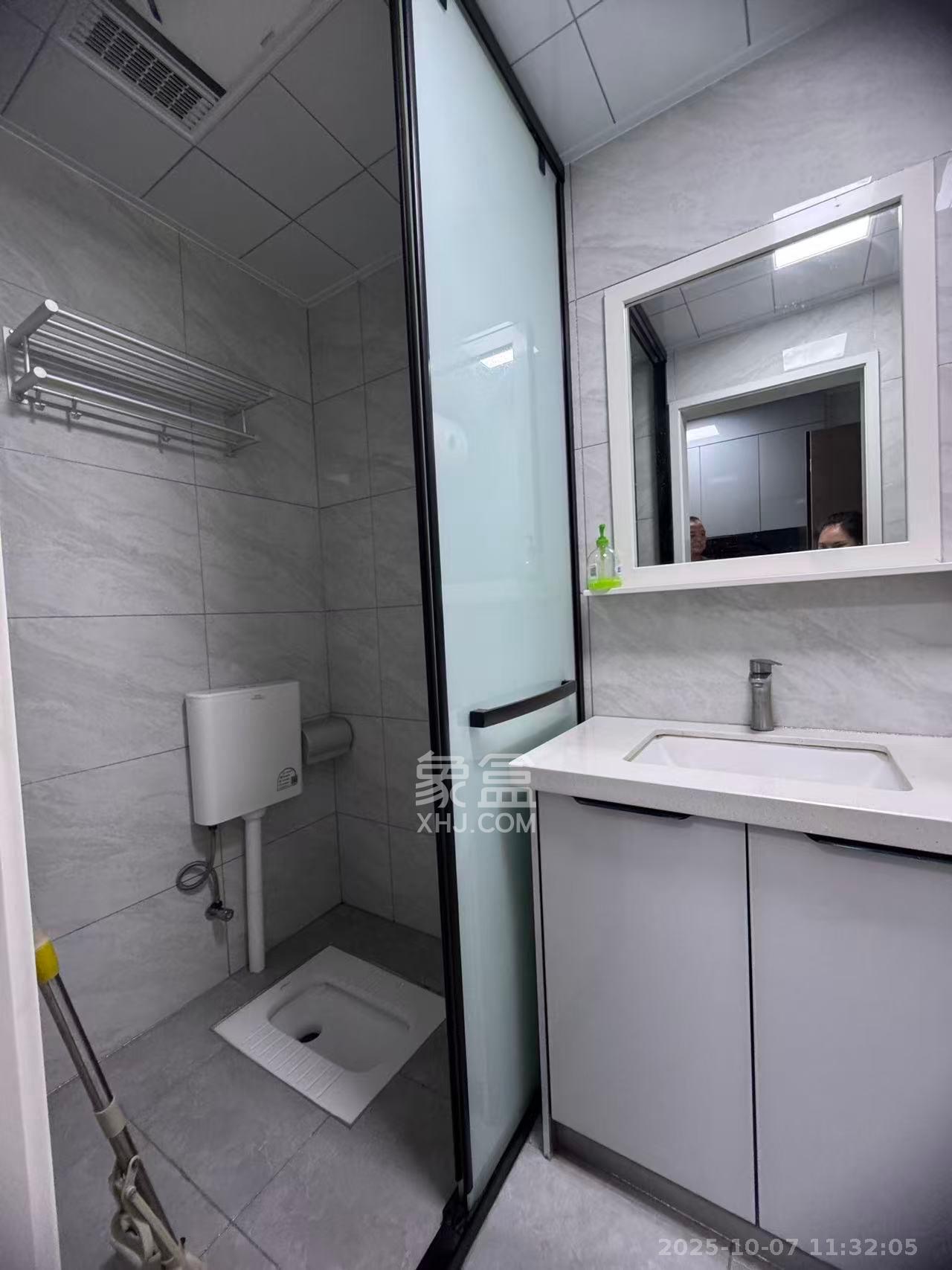 新城悦隽公园  1室1厅1卫    1200.0元/月室内图