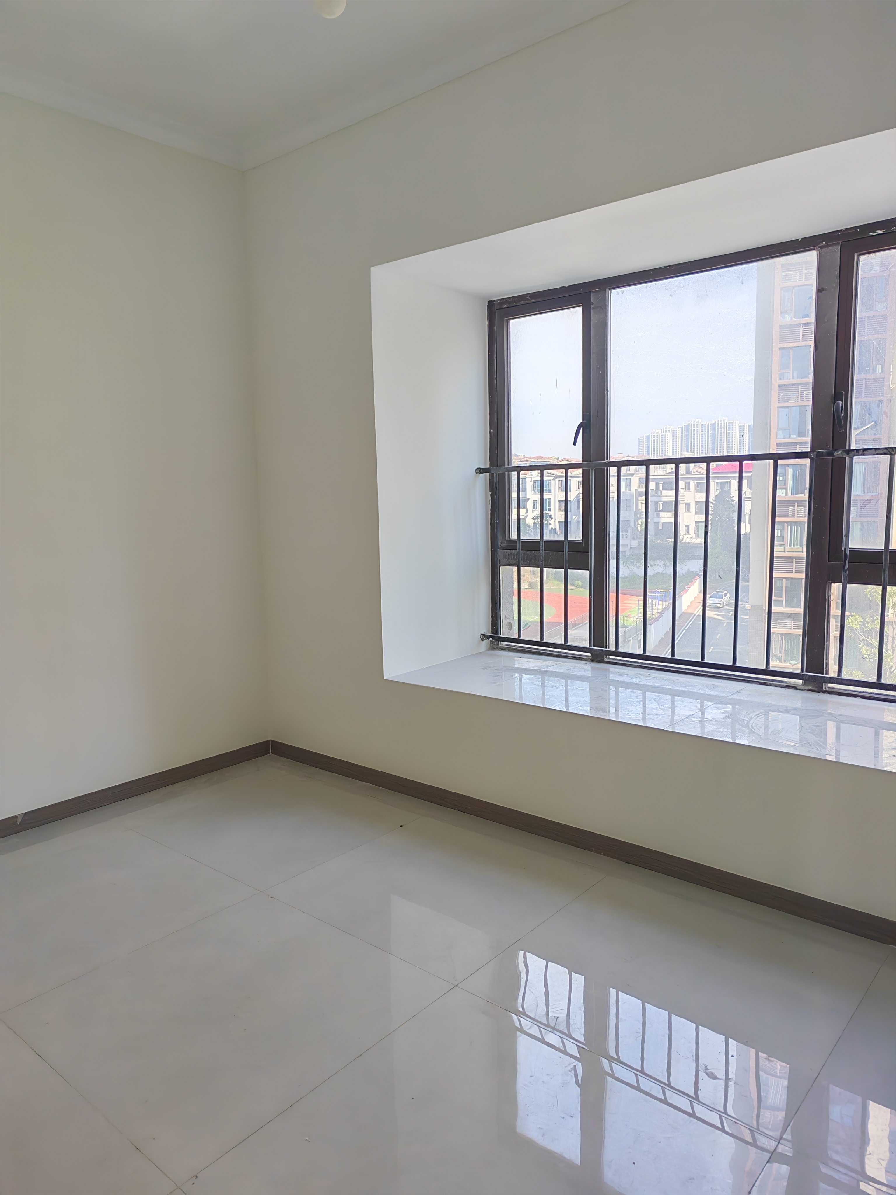 碧桂园锦岸 3室2厅2卫 1900.0元/月 碧桂园锦岸 3室2厅2卫 1900.0元/月室内图