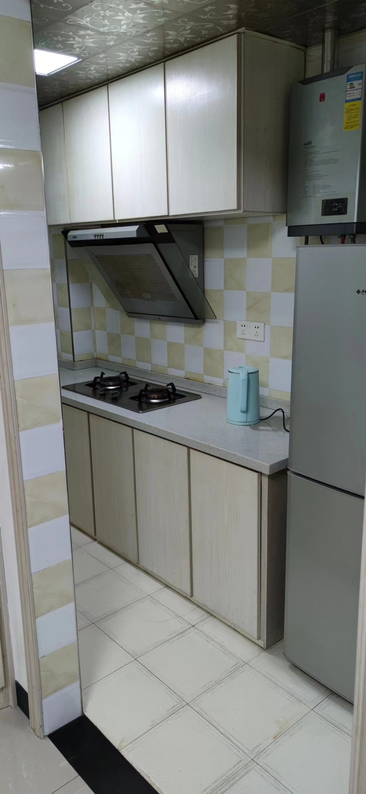 鹏利广场  1室1厅1卫    1200.0元/月 鹏利广场  1室1厅1卫    1200.0元/月室内图