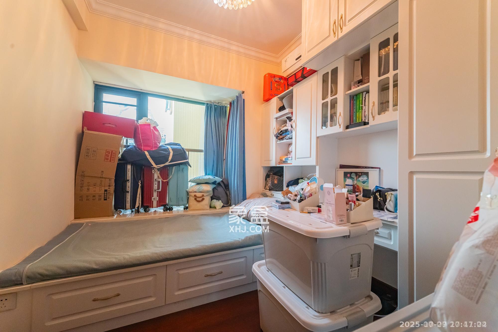 恒大翡翠华庭  2室2厅1卫    2400.0元/月室内图