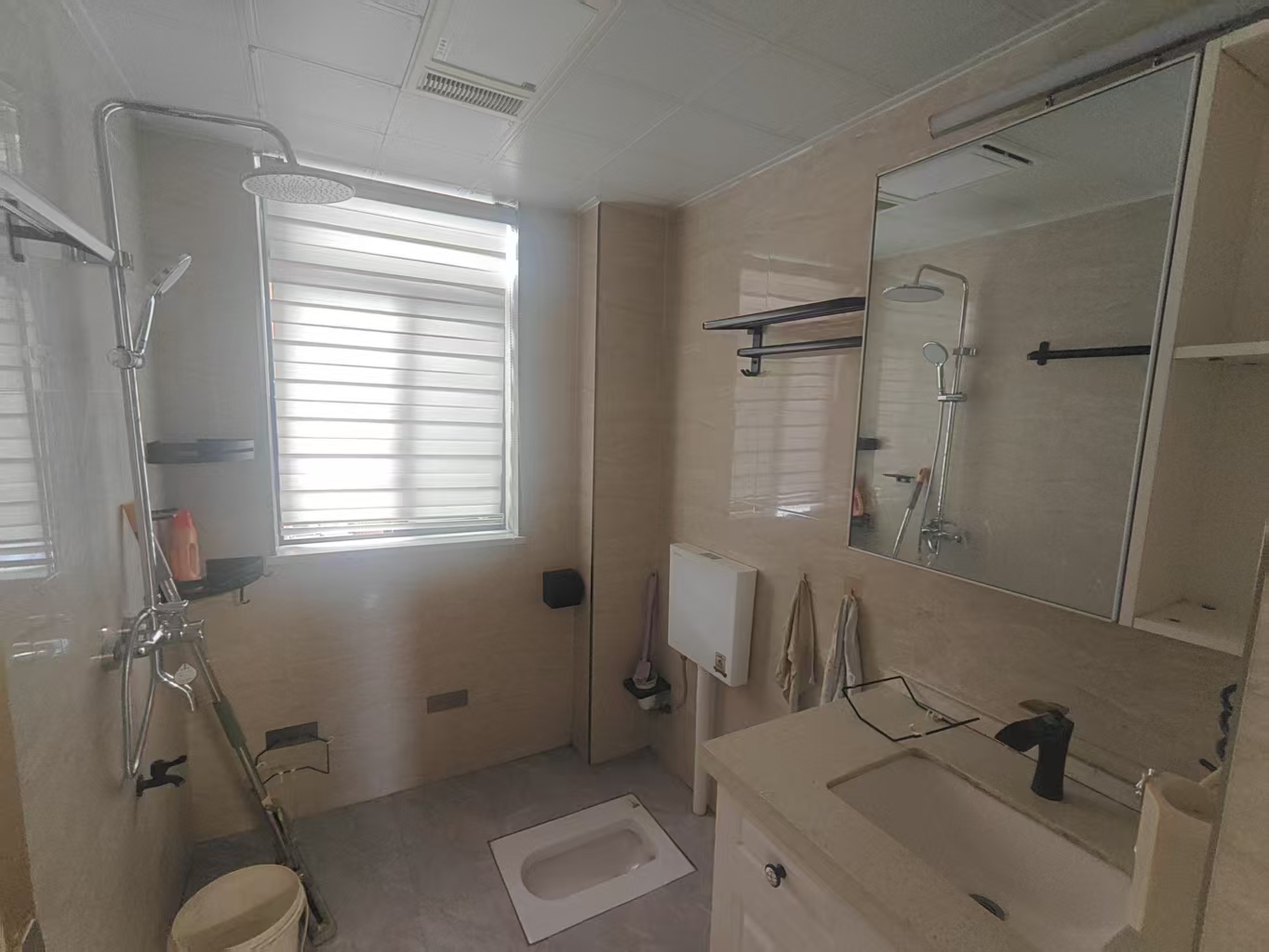 会龙山溪谷(住宅) 2室1厅1卫 1600.0元/月 会龙山溪谷(住宅) 2室1厅1卫 1600.0元/月室内图