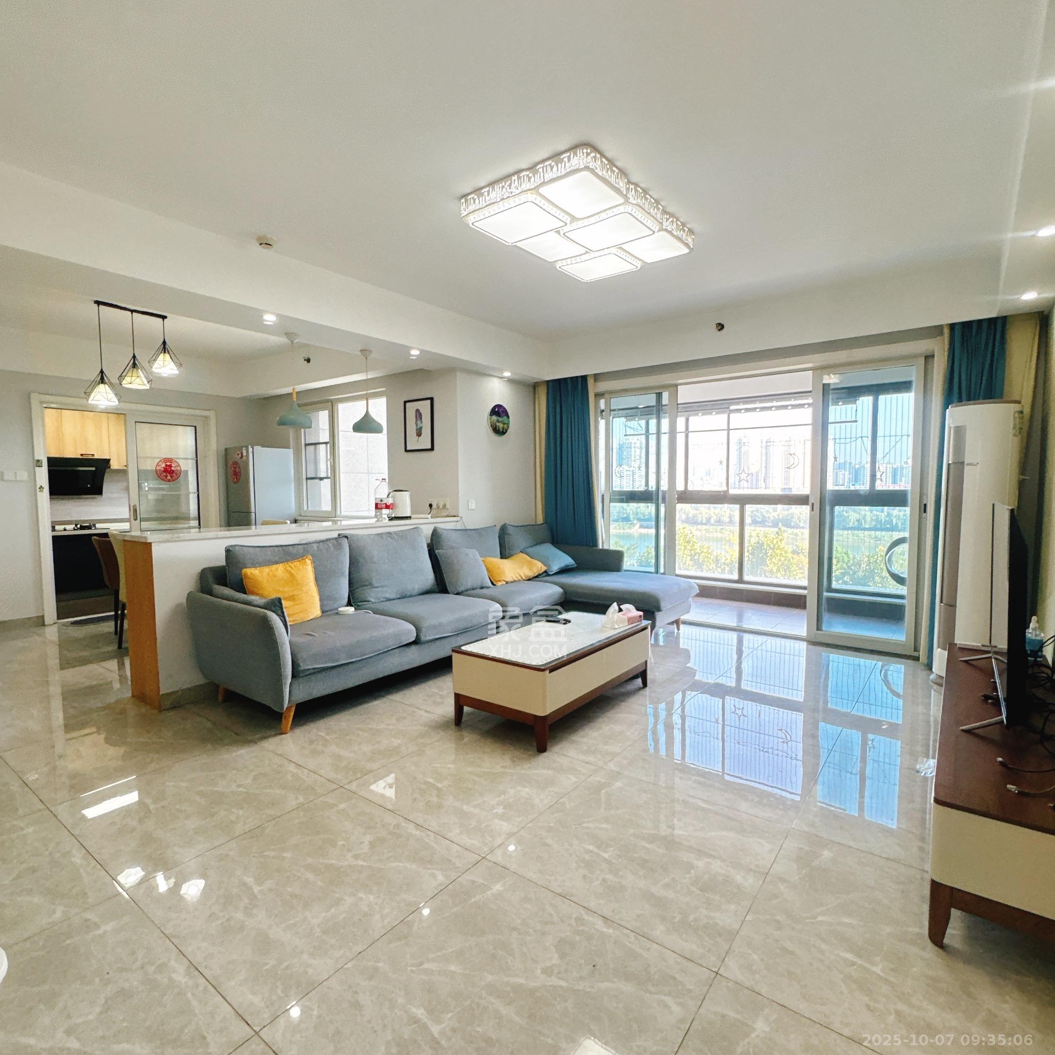 北辰三角洲C2区  3室2厅2卫    4300.0元/月 北辰三角洲C2区  3室2厅2卫    4300.0元/月室内图