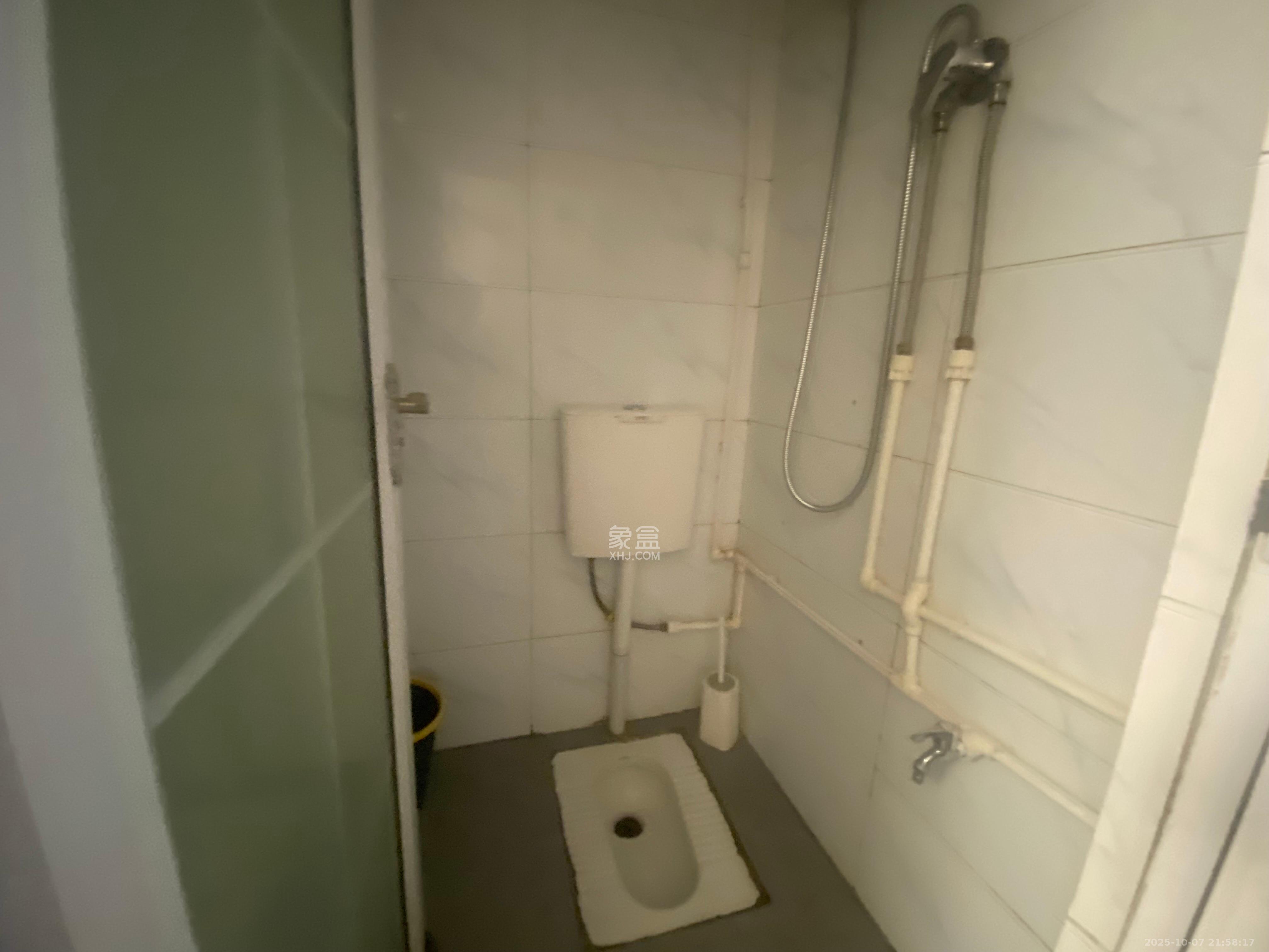 四方商贸城  1室0厅0卫    900.0元/月室内图