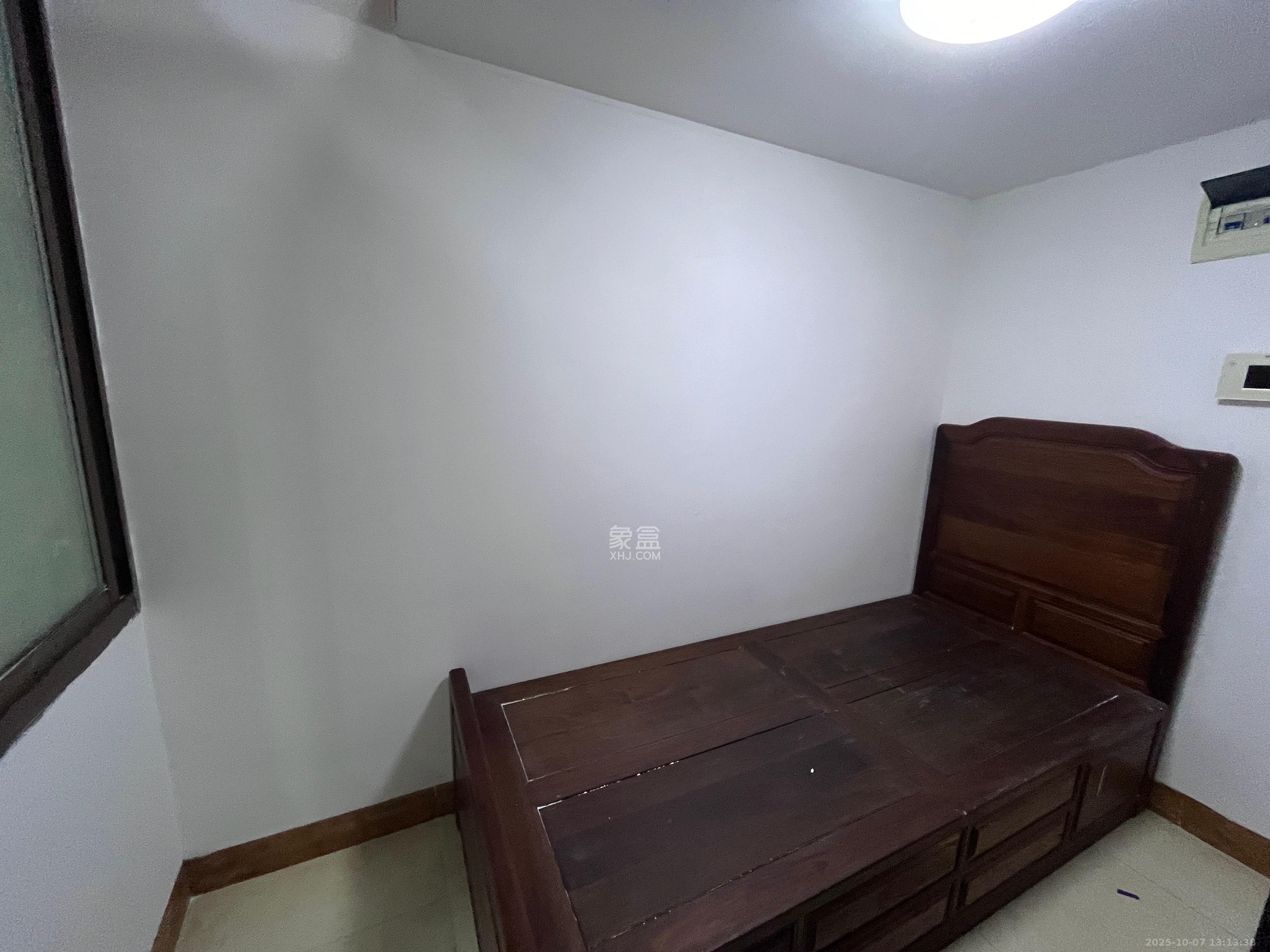 湖湾世景  1室1厅1卫    1100.0元/月室内图