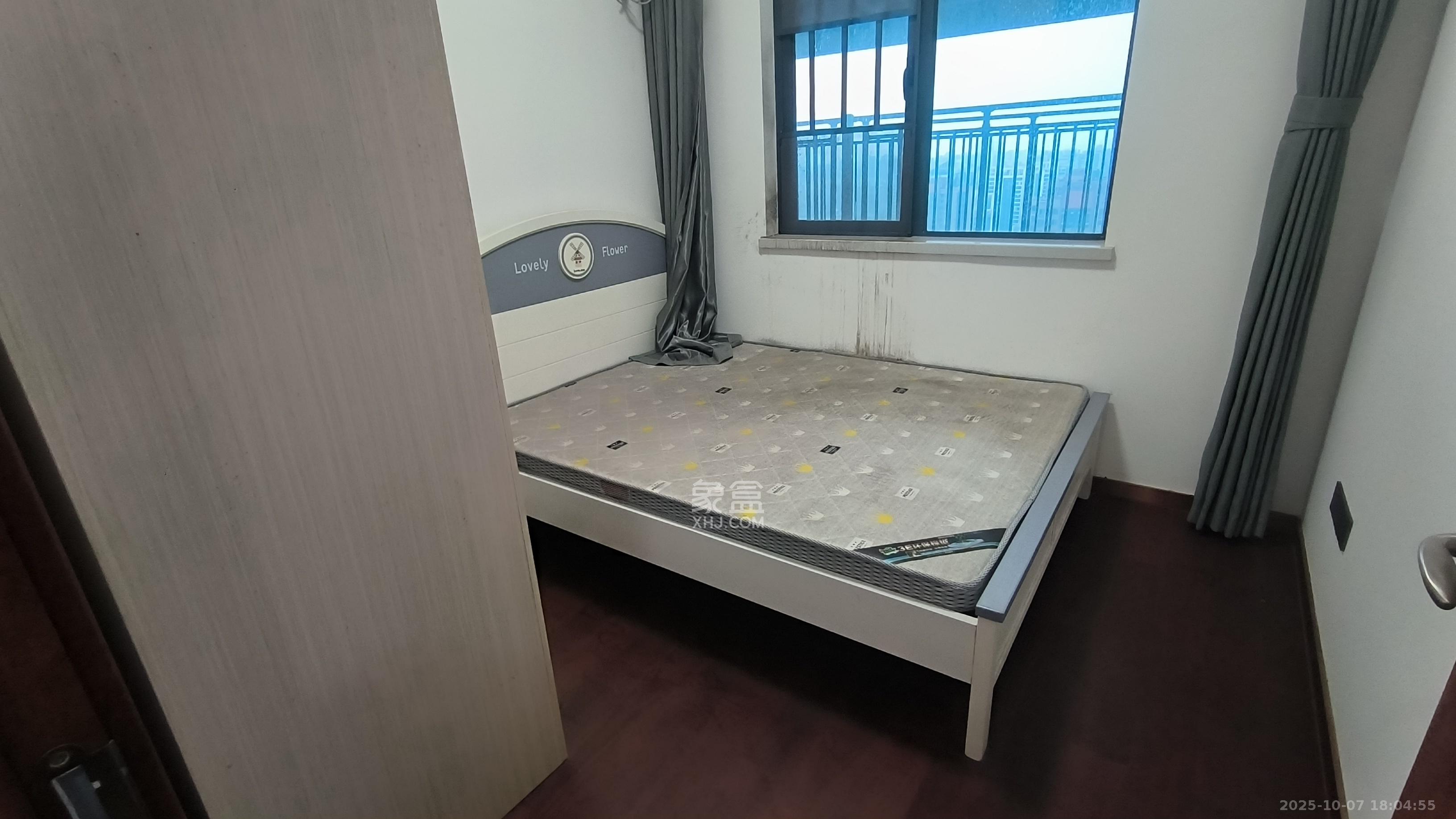梅溪悦章  3室2厅2卫    3500.0元/月室内图