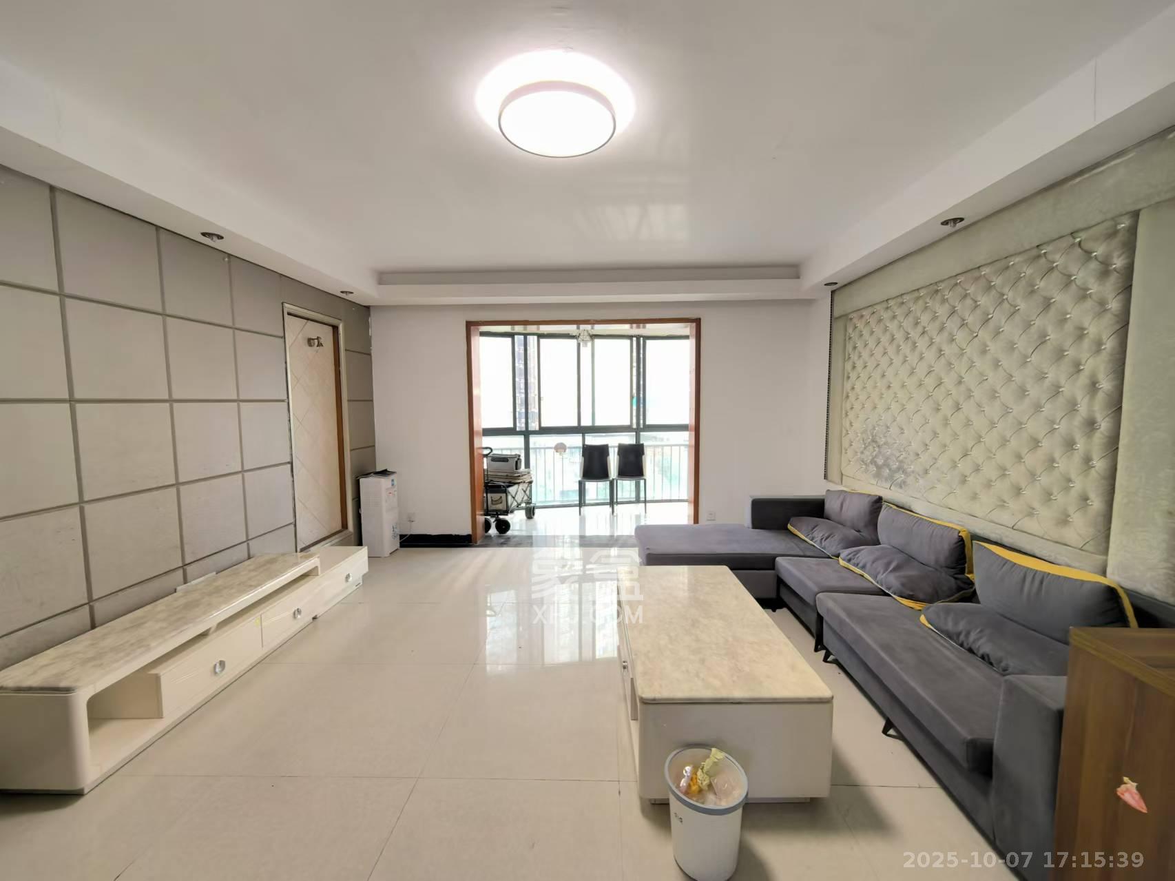 先锋东外滩 4室2厅2卫 3200.0元/月 先锋东外滩 4室2厅2卫 3200.0元/月室内图