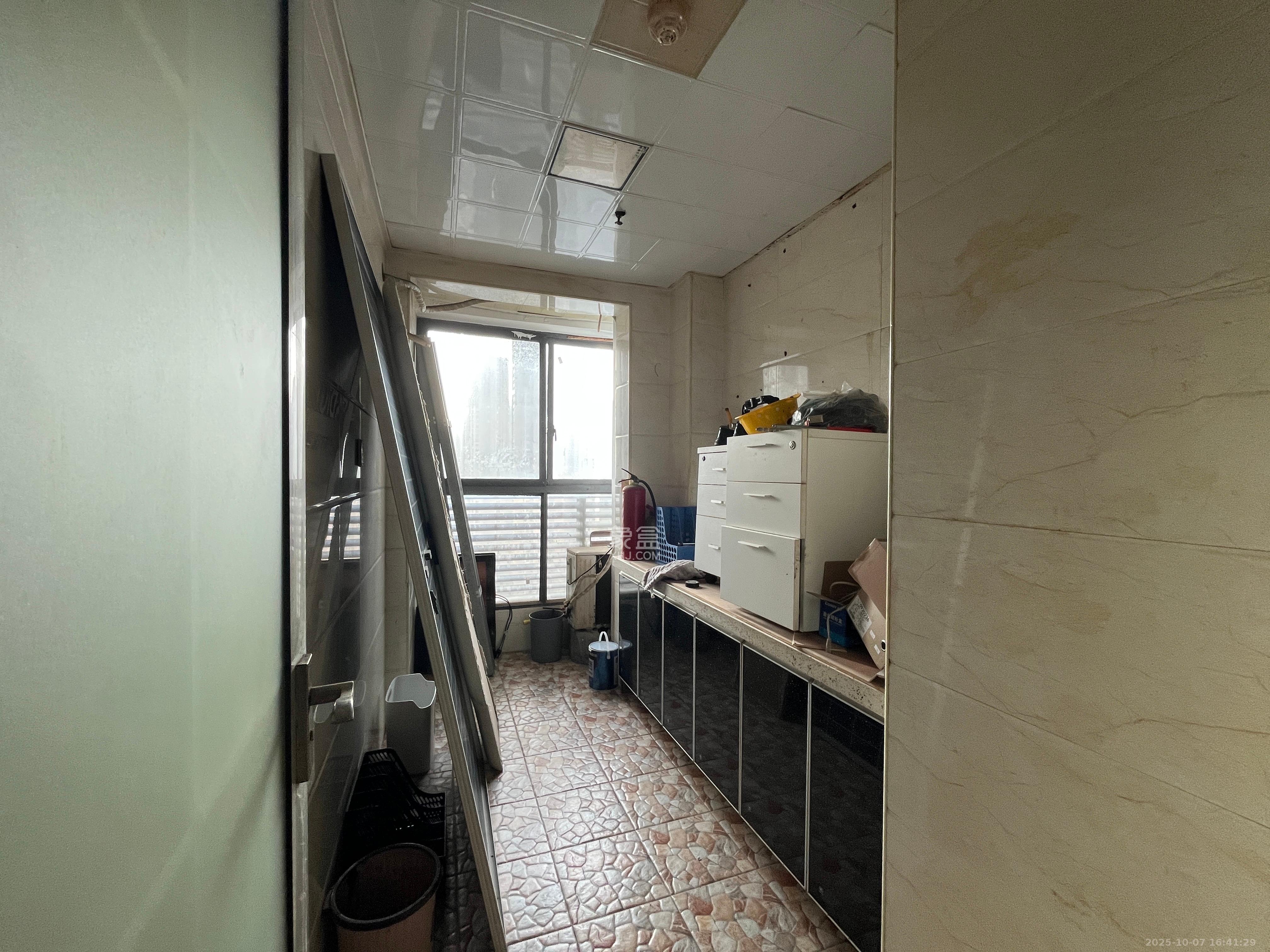 北辰三角洲B1E1区  1室1厅1卫    3000.0元/月室内图