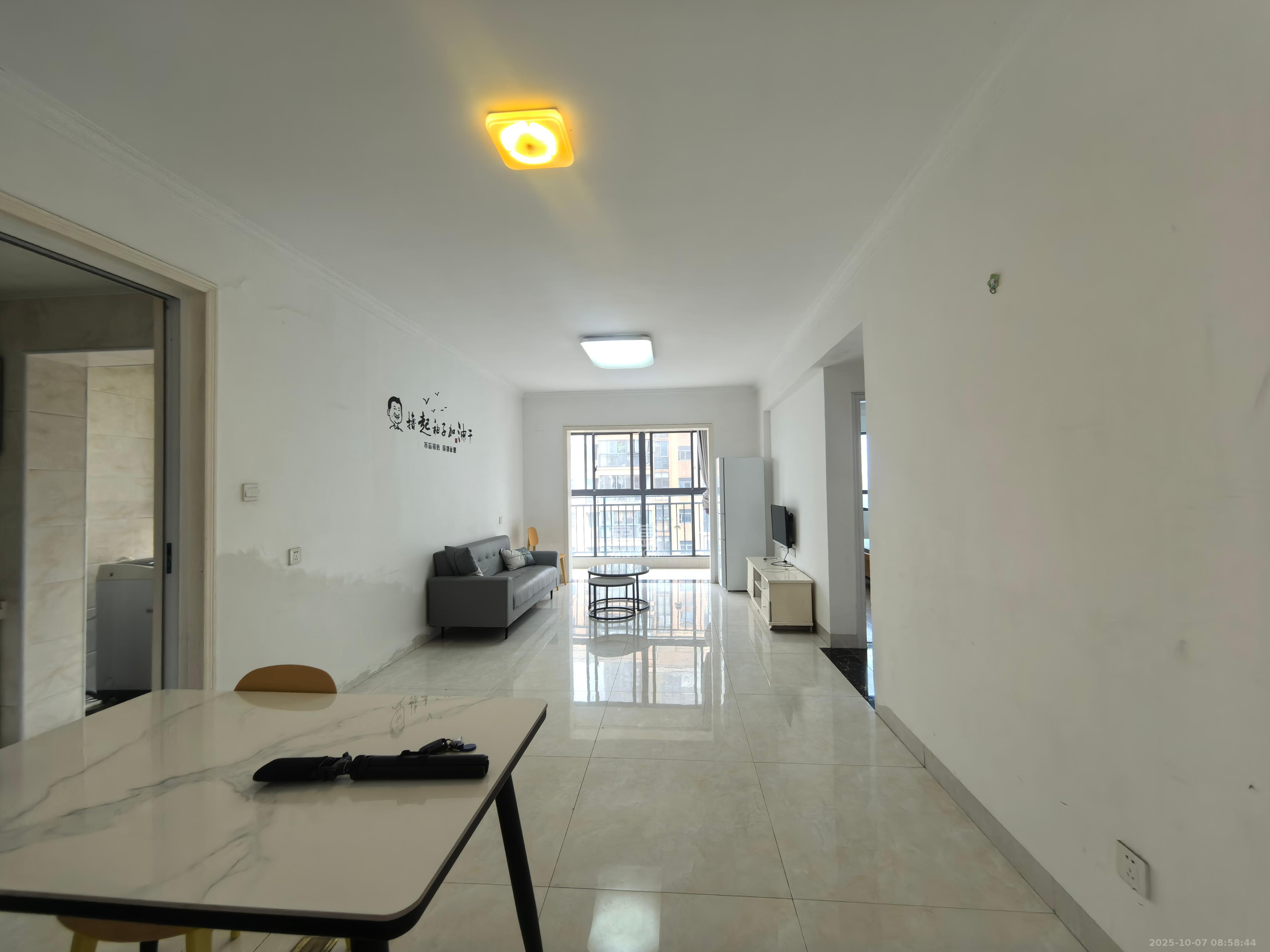 杜鹃文苑  2室2厅1卫    1800.0元/月 杜鹃文苑  2室2厅1卫    1800.0元/月室内图