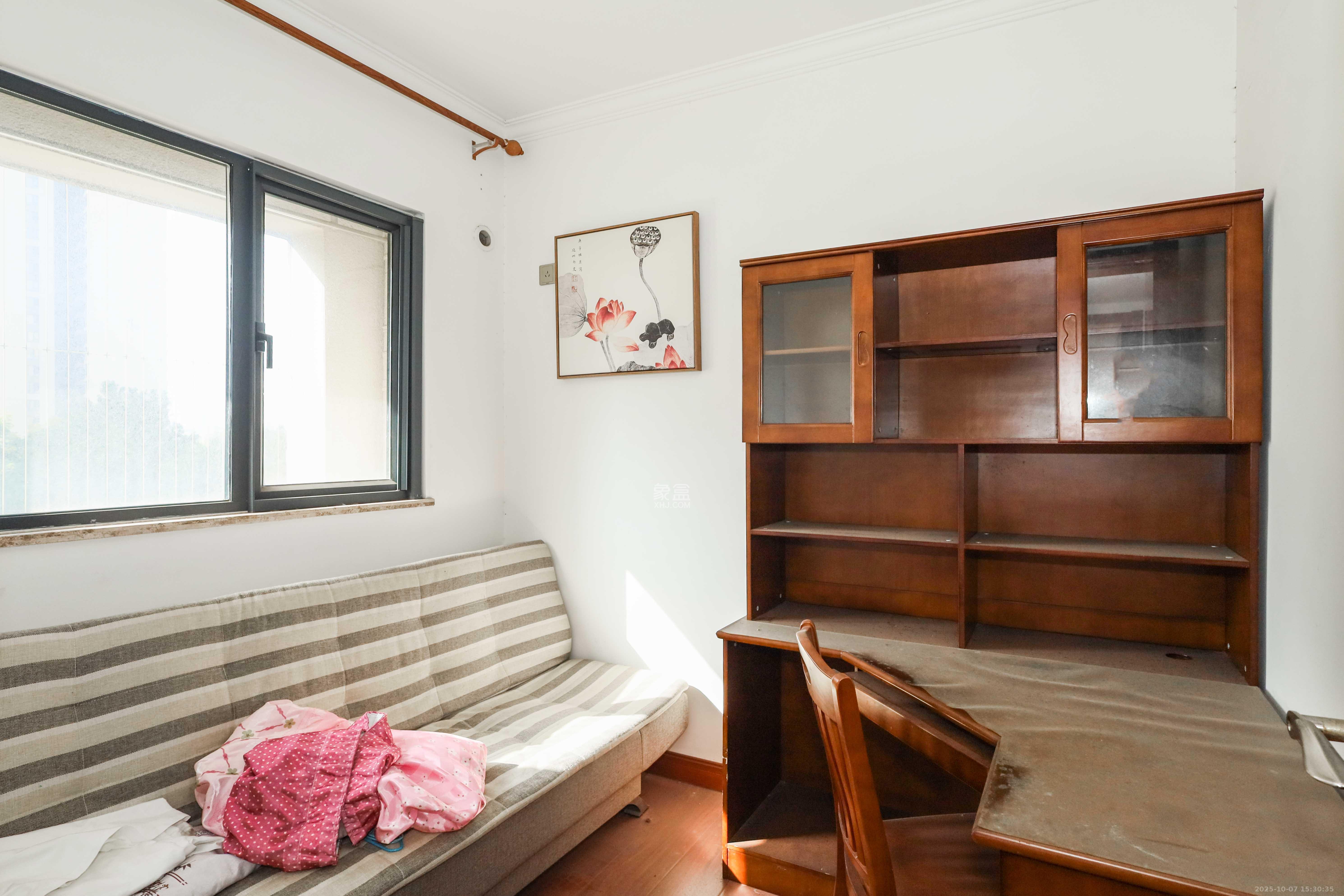 好莱城(弘德西街)  2室2厅1卫    55.0万 好莱城(弘德西街)  2室2厅1卫    55.0万卧室