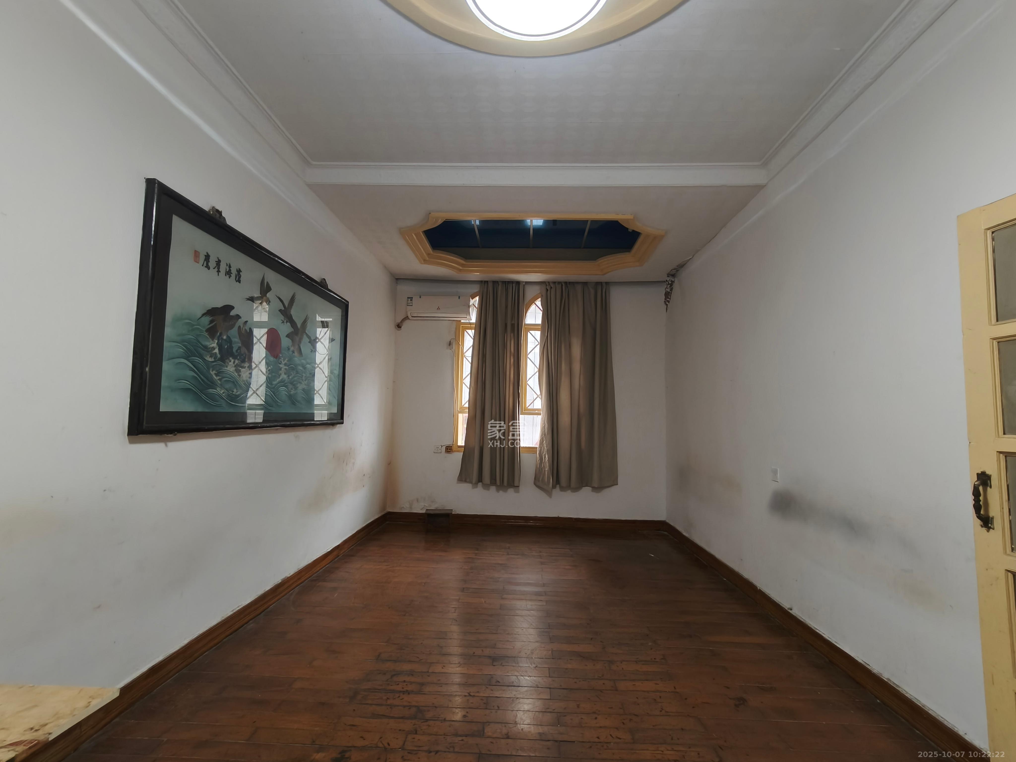 营盘街社区  2室2厅1卫    2300.0元/月室内图