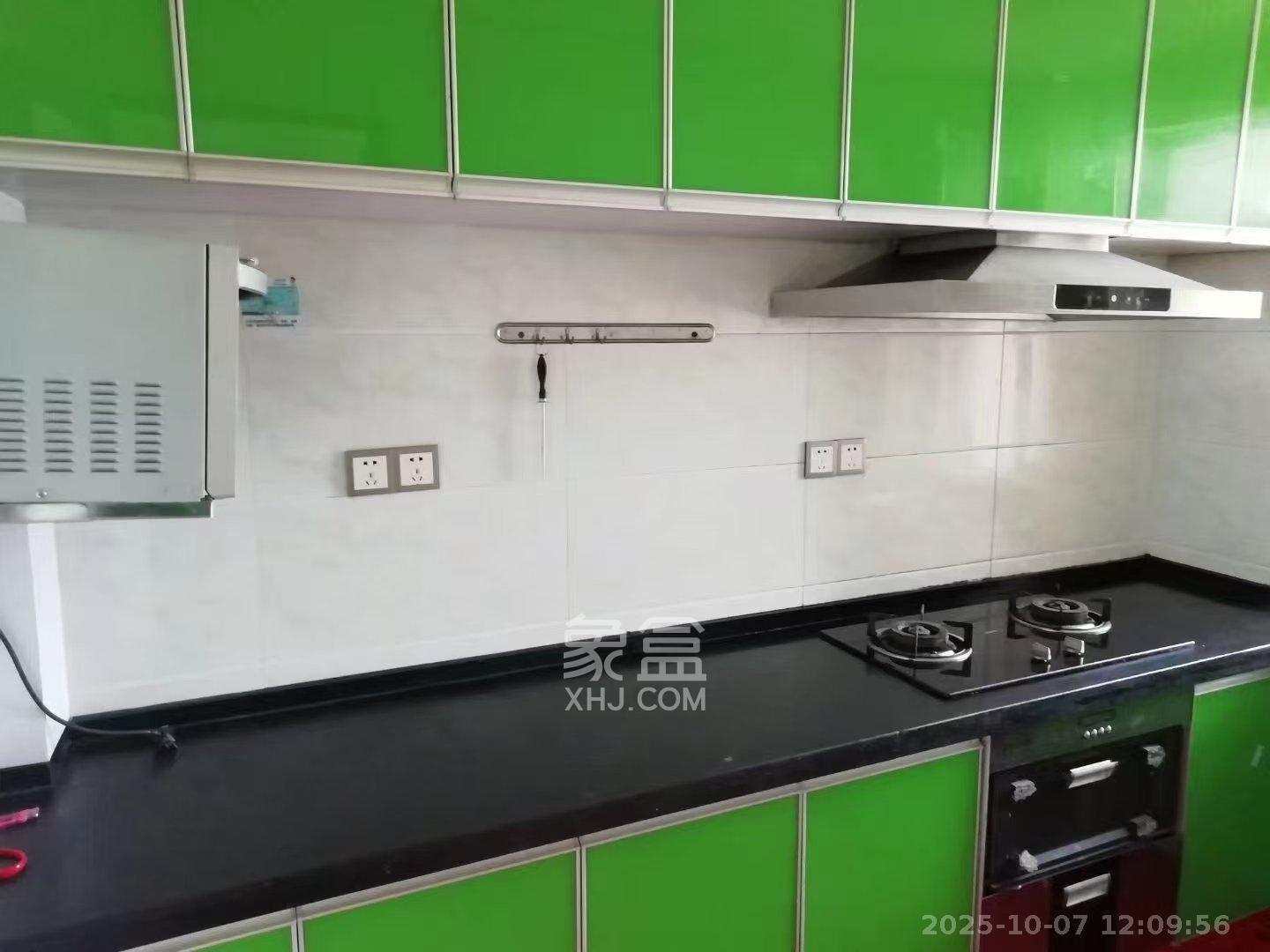 洋湖景园  3室2厅1卫    2400.0元/月室内图