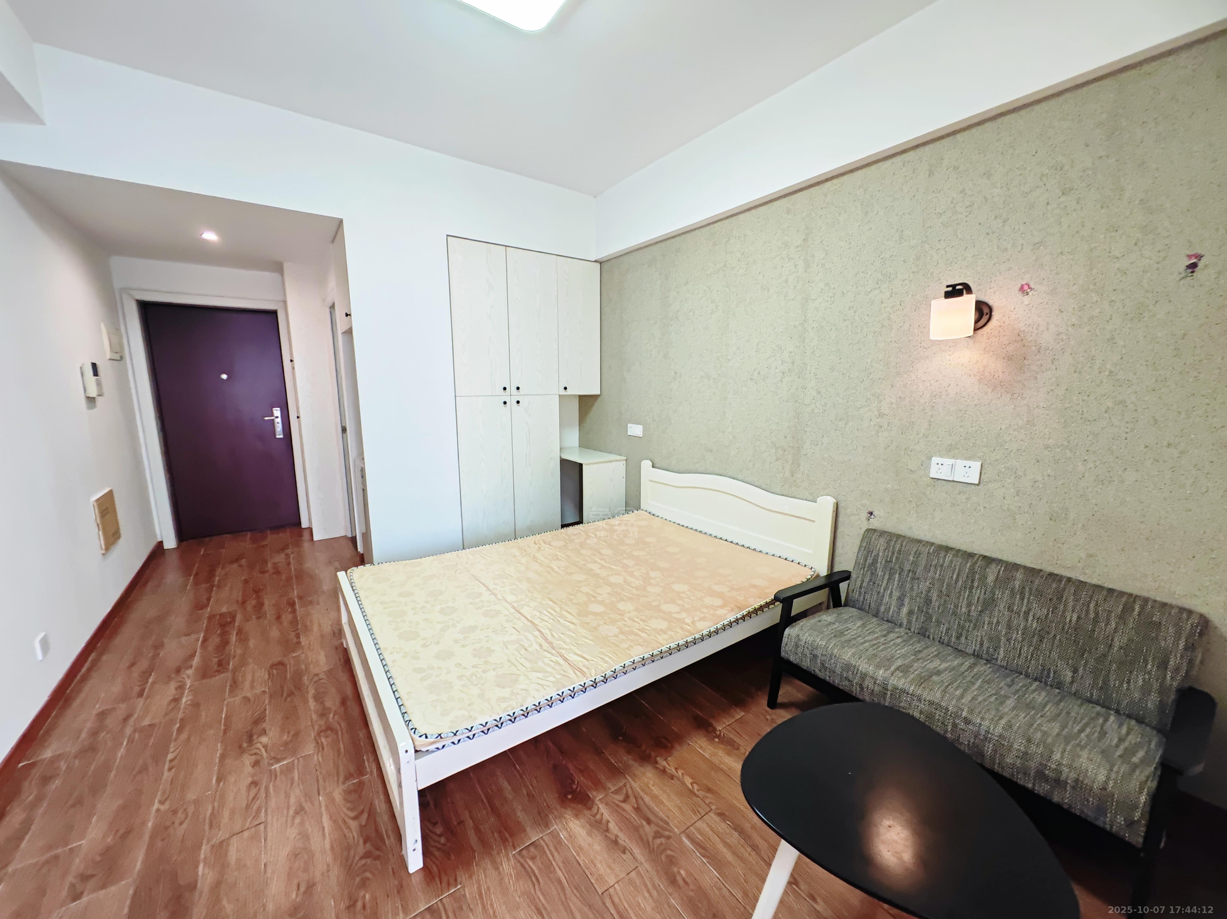 中建御山和苑 1室1厅1卫 950.0元/月 中建御山和苑 1室1厅1卫 950.0元/月室内图