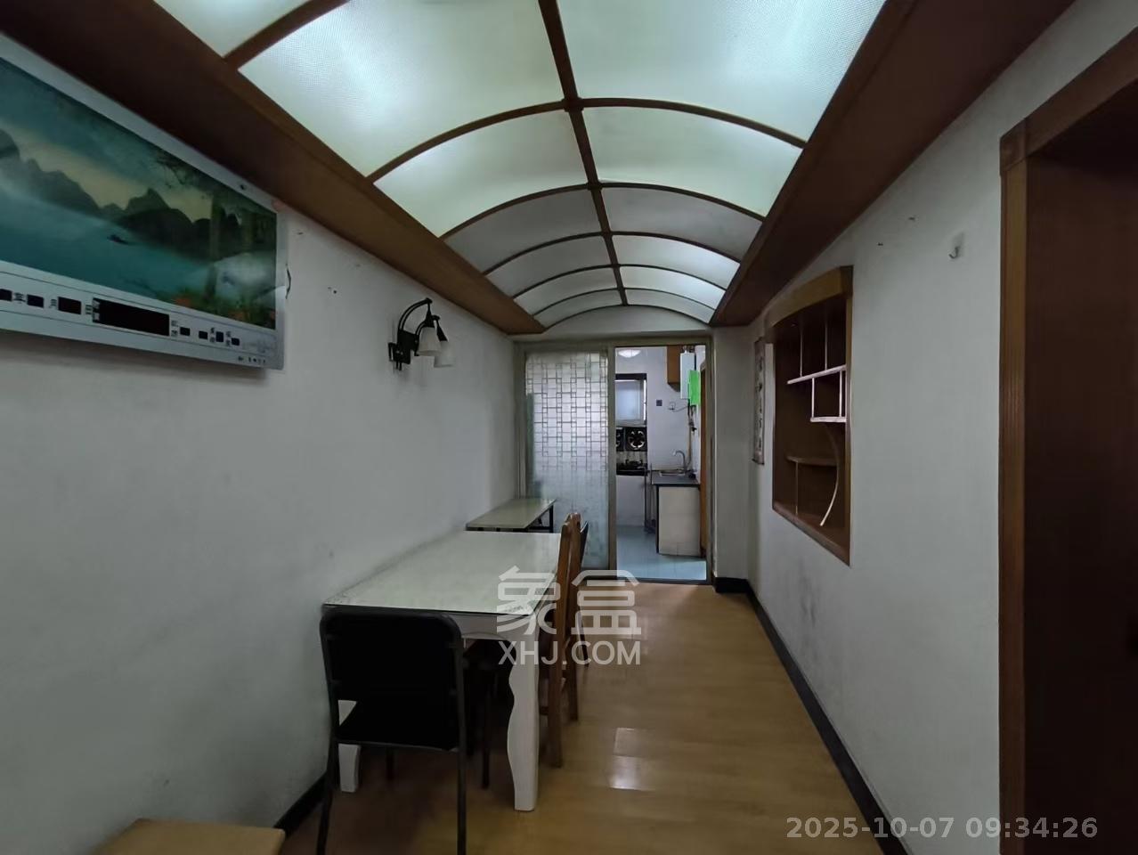 南沙公寓  2室2厅1卫    1700.0元/月 南沙公寓  2室2厅1卫    1700.0元/月室内图