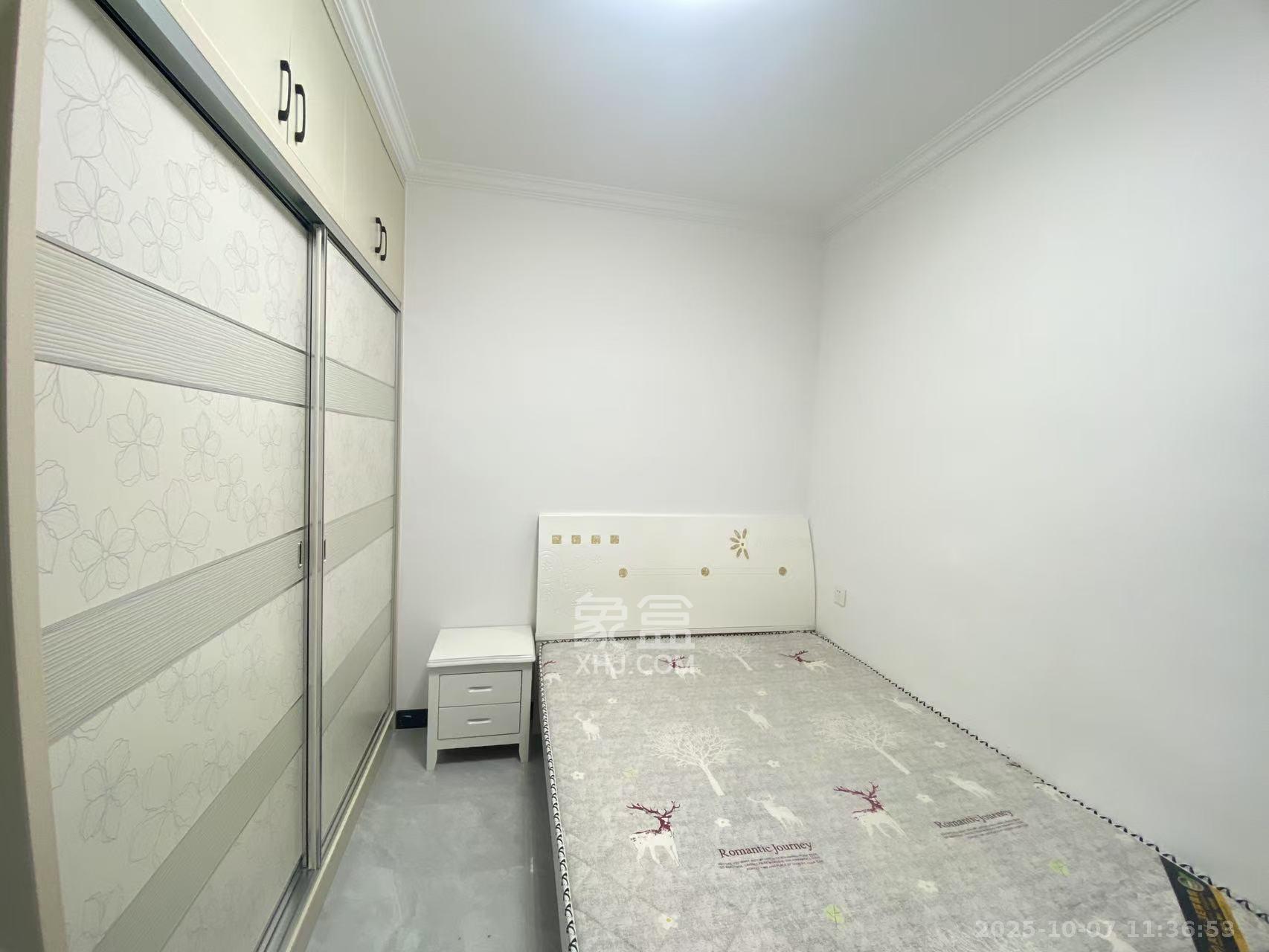 嘉雨兴园  2室1厅1卫    2700.0元/月室内图