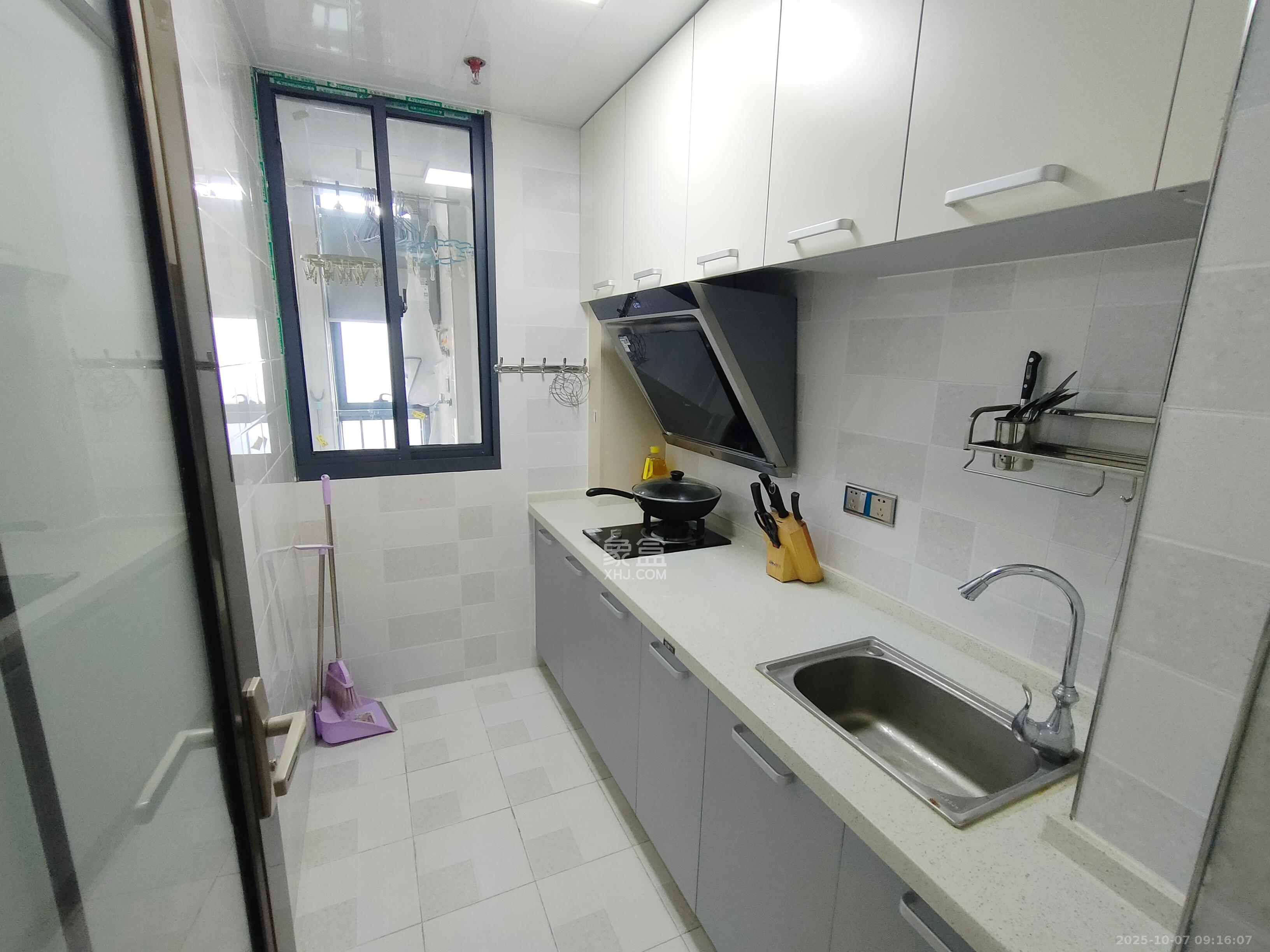 第六都(陆都小区)  1室1厅1卫    2100.0元/月 第六都(陆都小区)  1室1厅1卫    2100.0元/月室内图