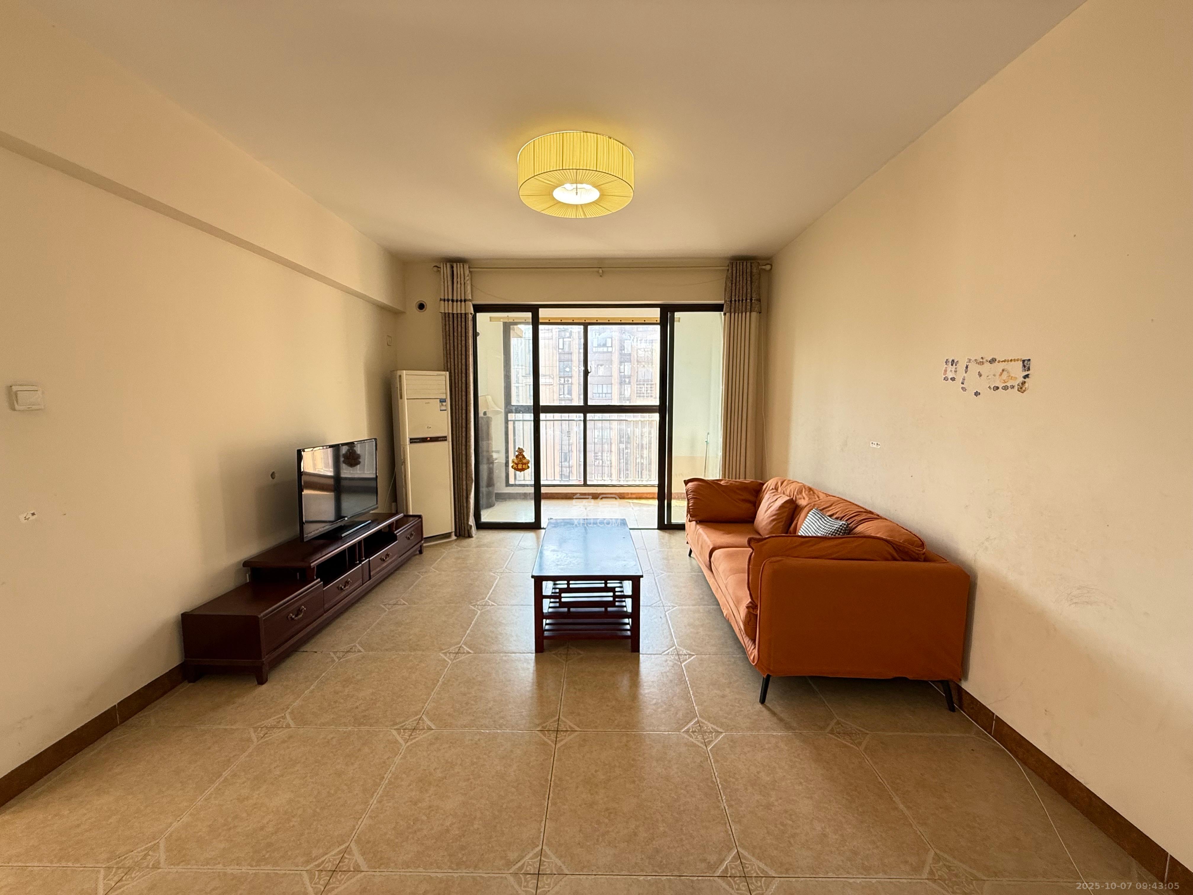 华润凤凰城三期 3室2厅1卫 2000.0元/月 华润凤凰城三期 3室2厅1卫 2000.0元/月室内图