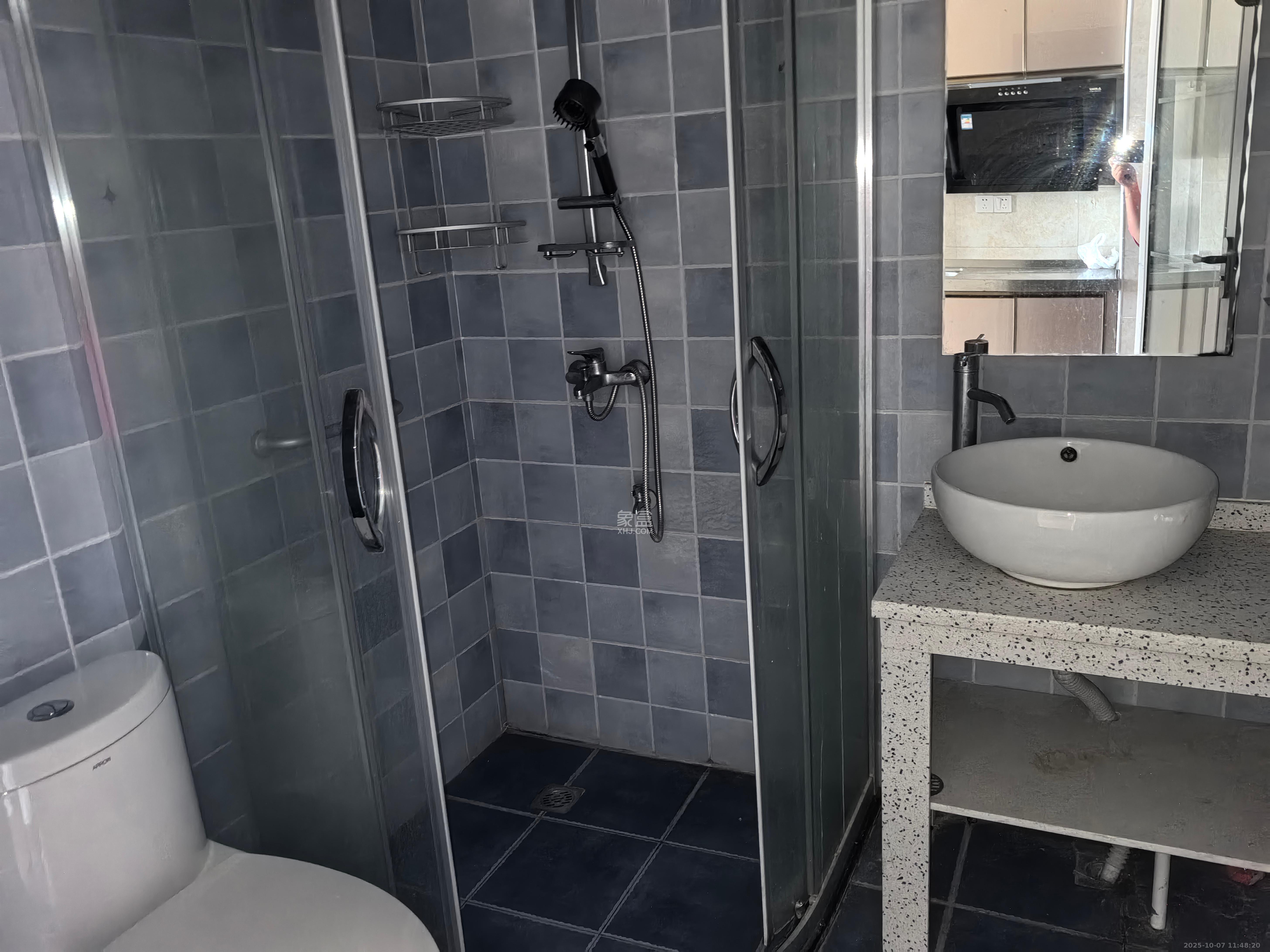 钰龙天下二期(钰龙佳园)  1室1厅1卫    1300.0元/月 钰龙天下二期(钰龙佳园)  1室1厅1卫    1300.0元/月室内图