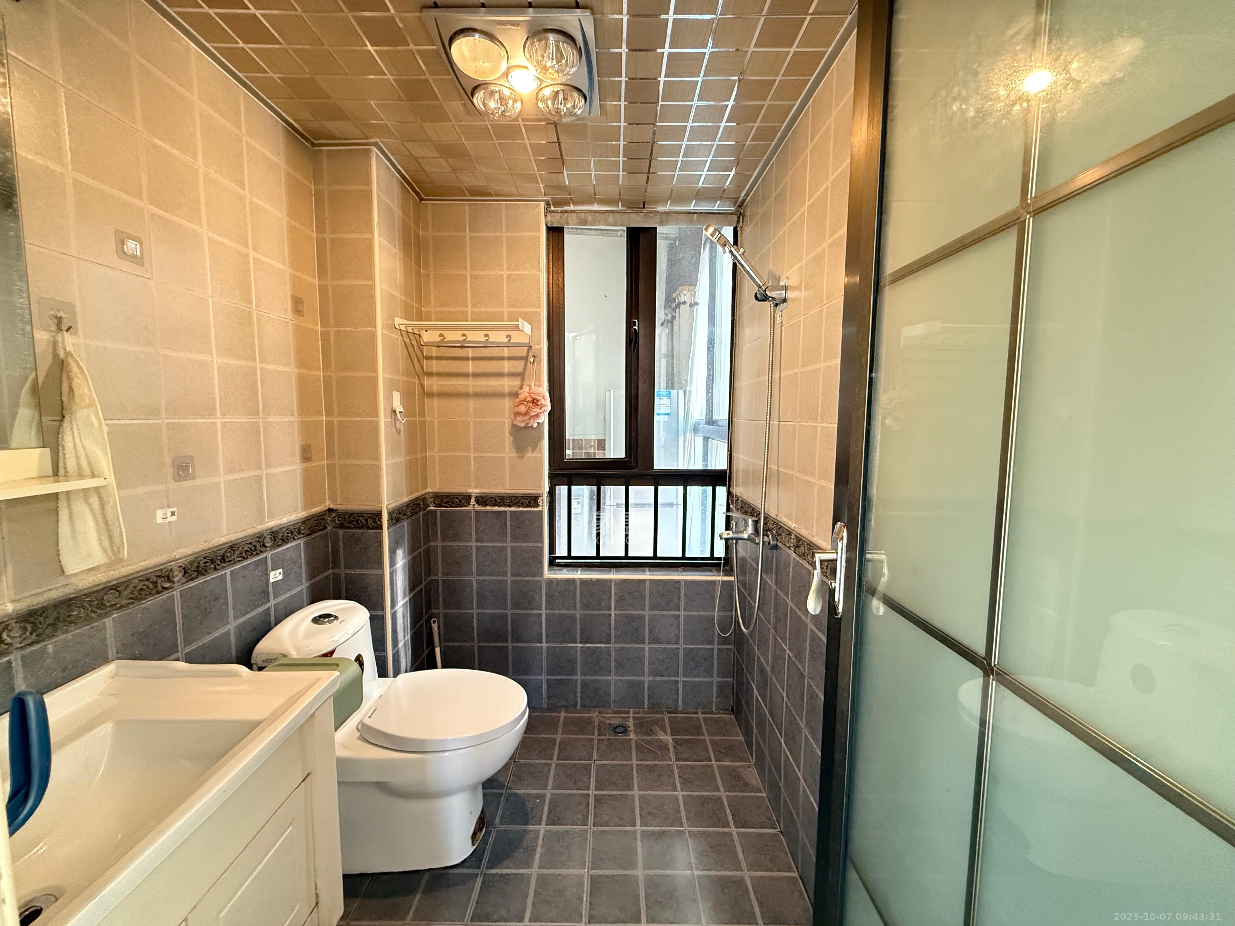 华润凤凰城三期 3室2厅1卫 2000.0元/月 华润凤凰城三期 3室2厅1卫 2000.0元/月室内图