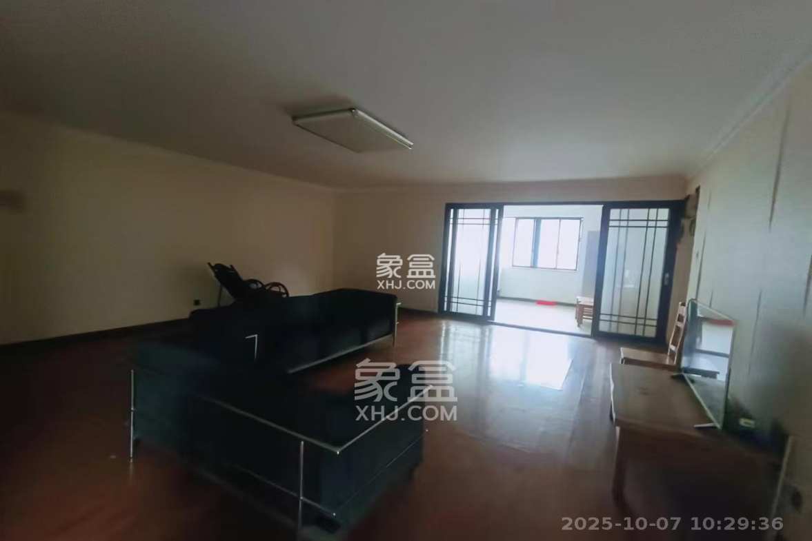 中国铝业单位宿舍 1室2厅1卫 4000.0元/月 中国铝业单位宿舍 1室2厅1卫 4000.0元/月室内图