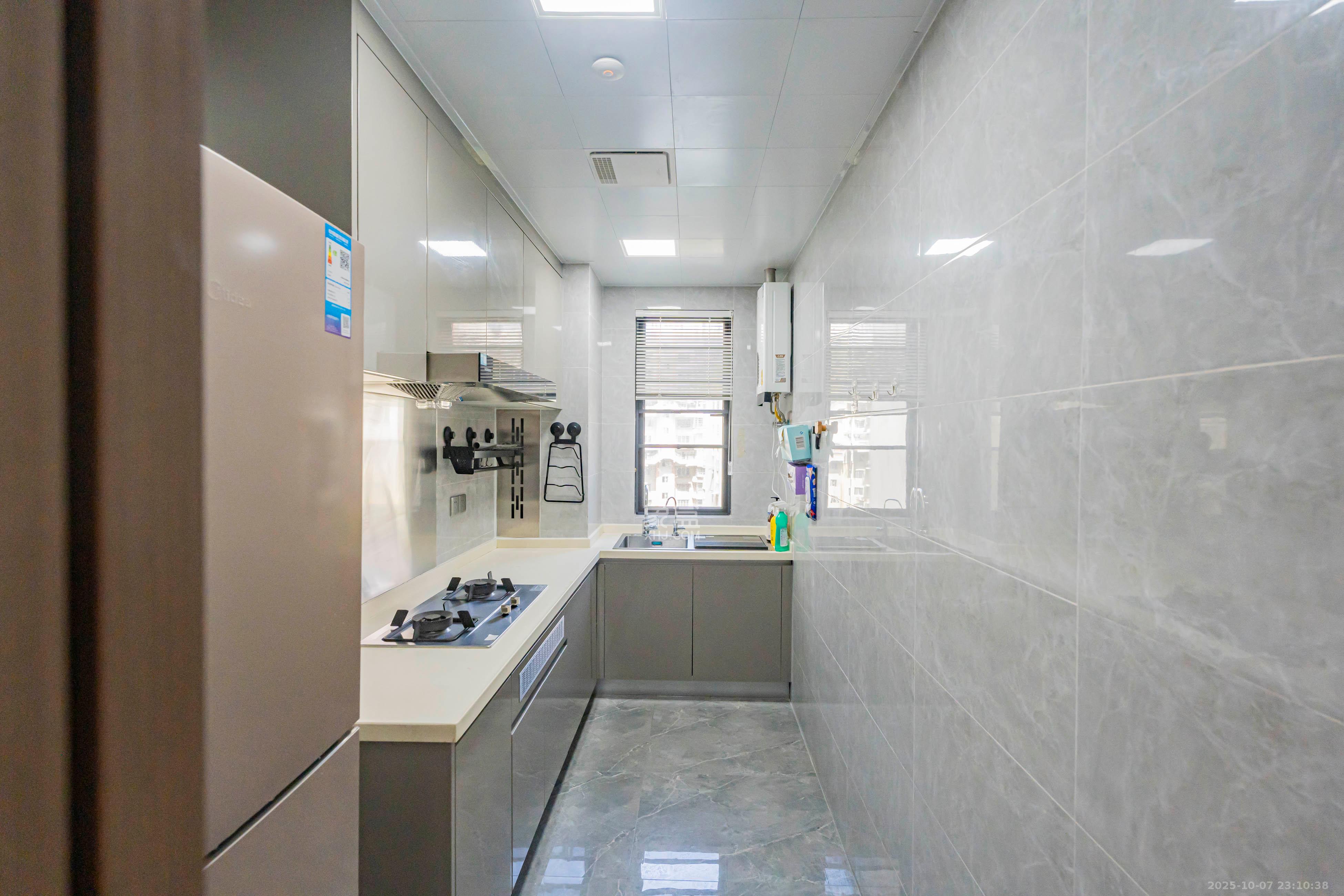 珠江四方印 4室2厅1卫 178.0万 珠江四方印 4室2厅1卫 178.0万厨房