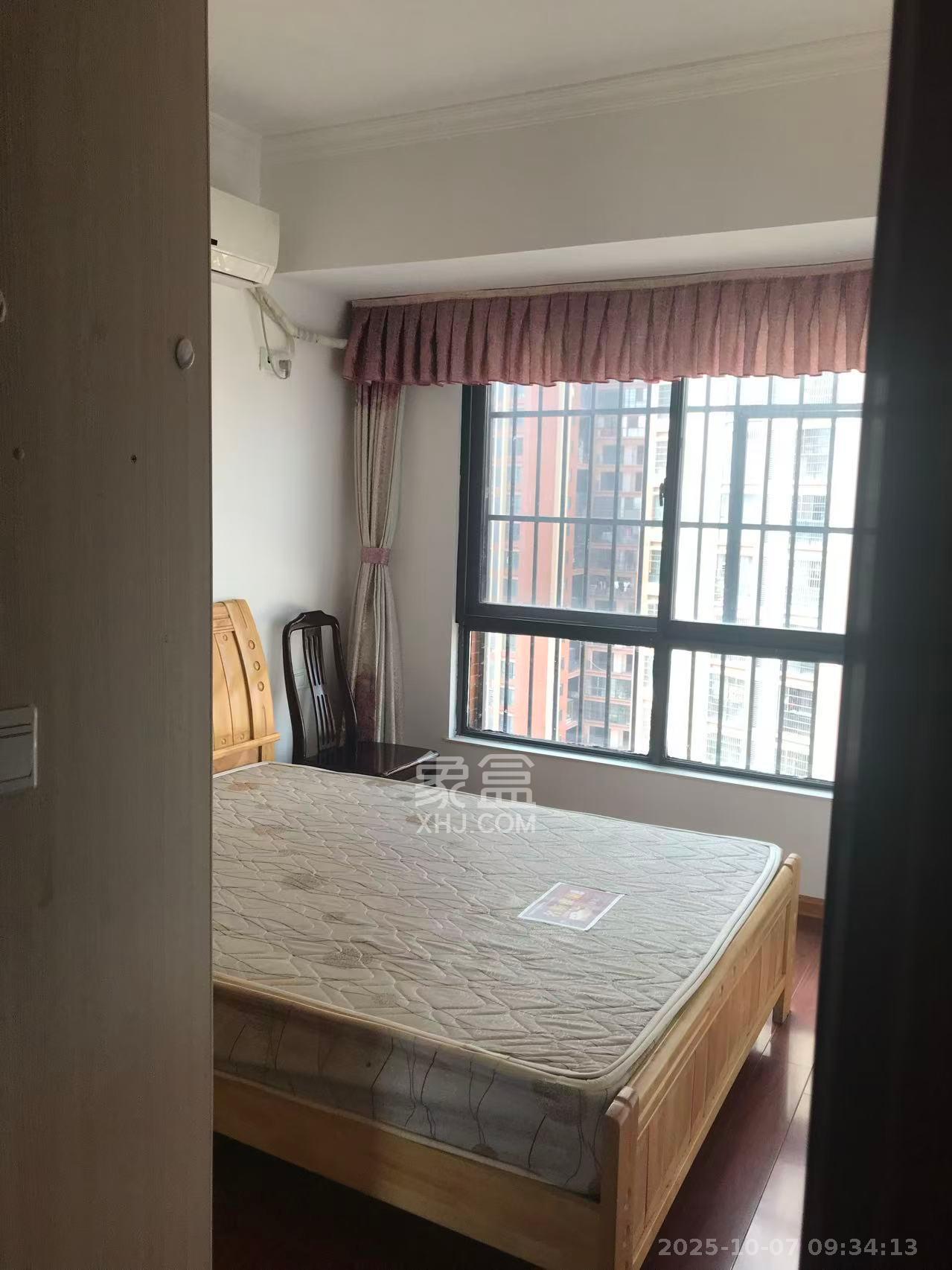 海德公园  4室2厅2卫    2300.0元/月 海德公园  4室2厅2卫    2300.0元/月室内图