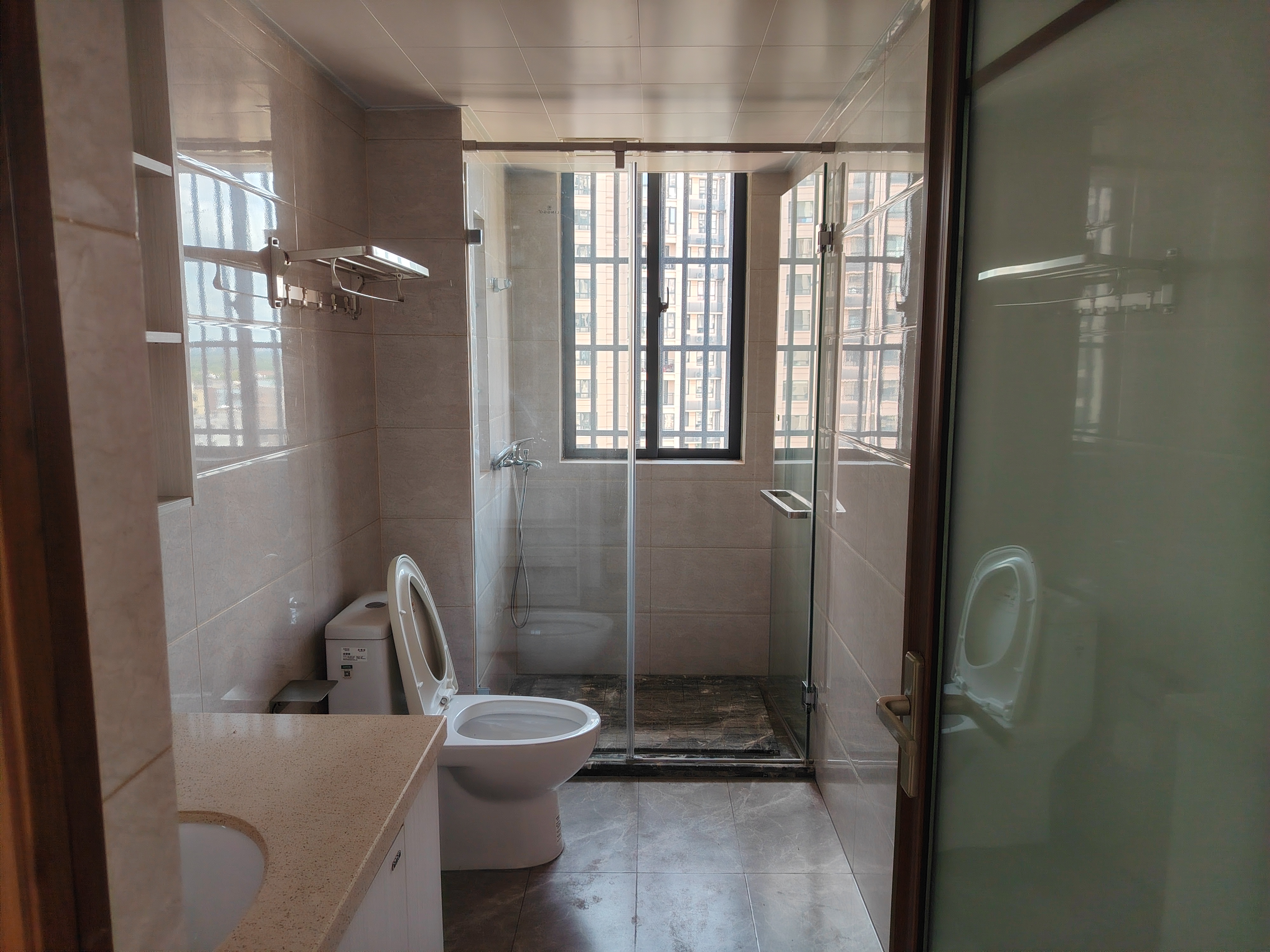 昌茂春天里 4室2厅2卫 3200.0元/月 昌茂春天里 4室2厅2卫 3200.0元/月室内图