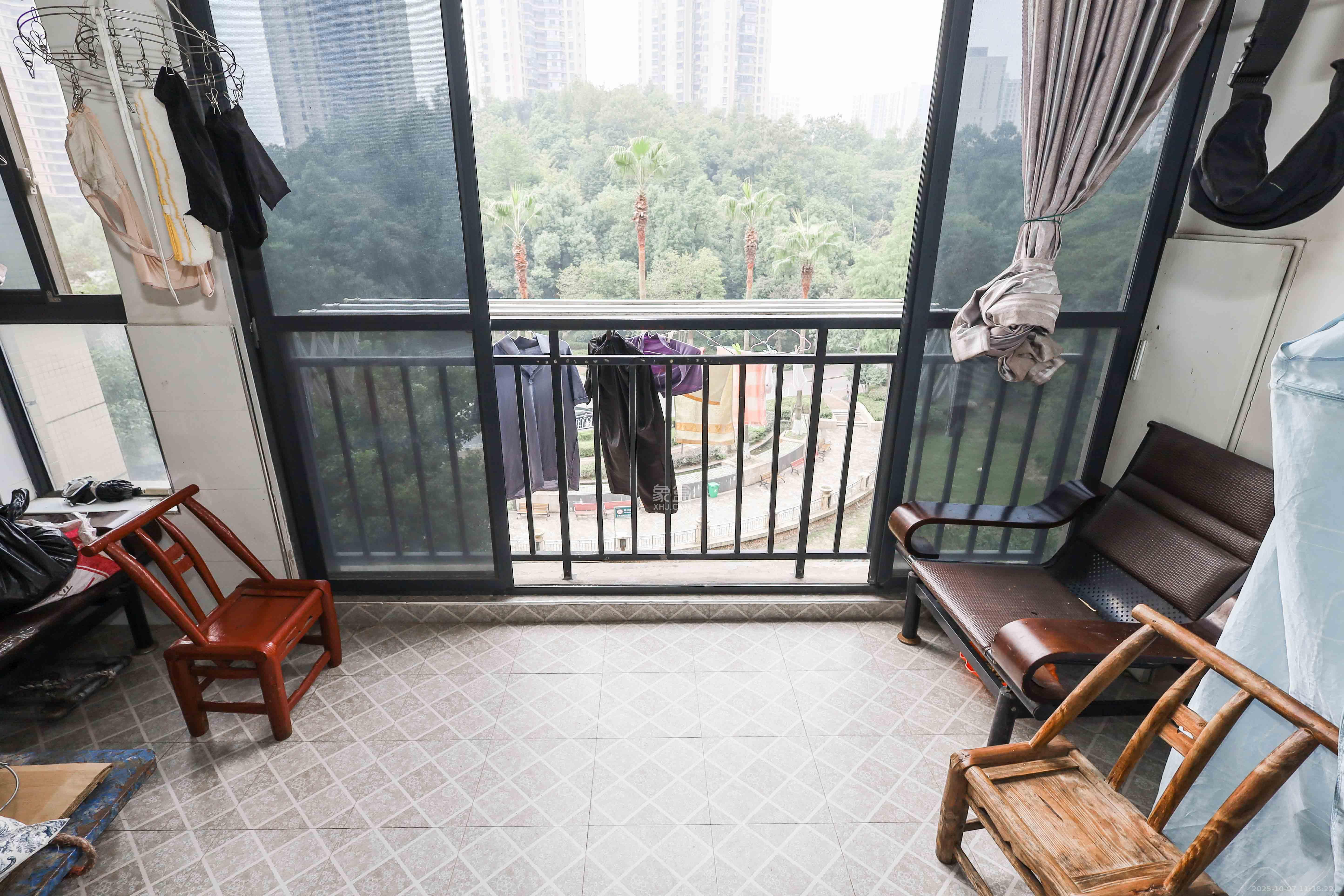 保利麓谷林语A区 4室2厅2卫 108.8万 保利麓谷林语A区 4室2厅2卫 108.8万阳台