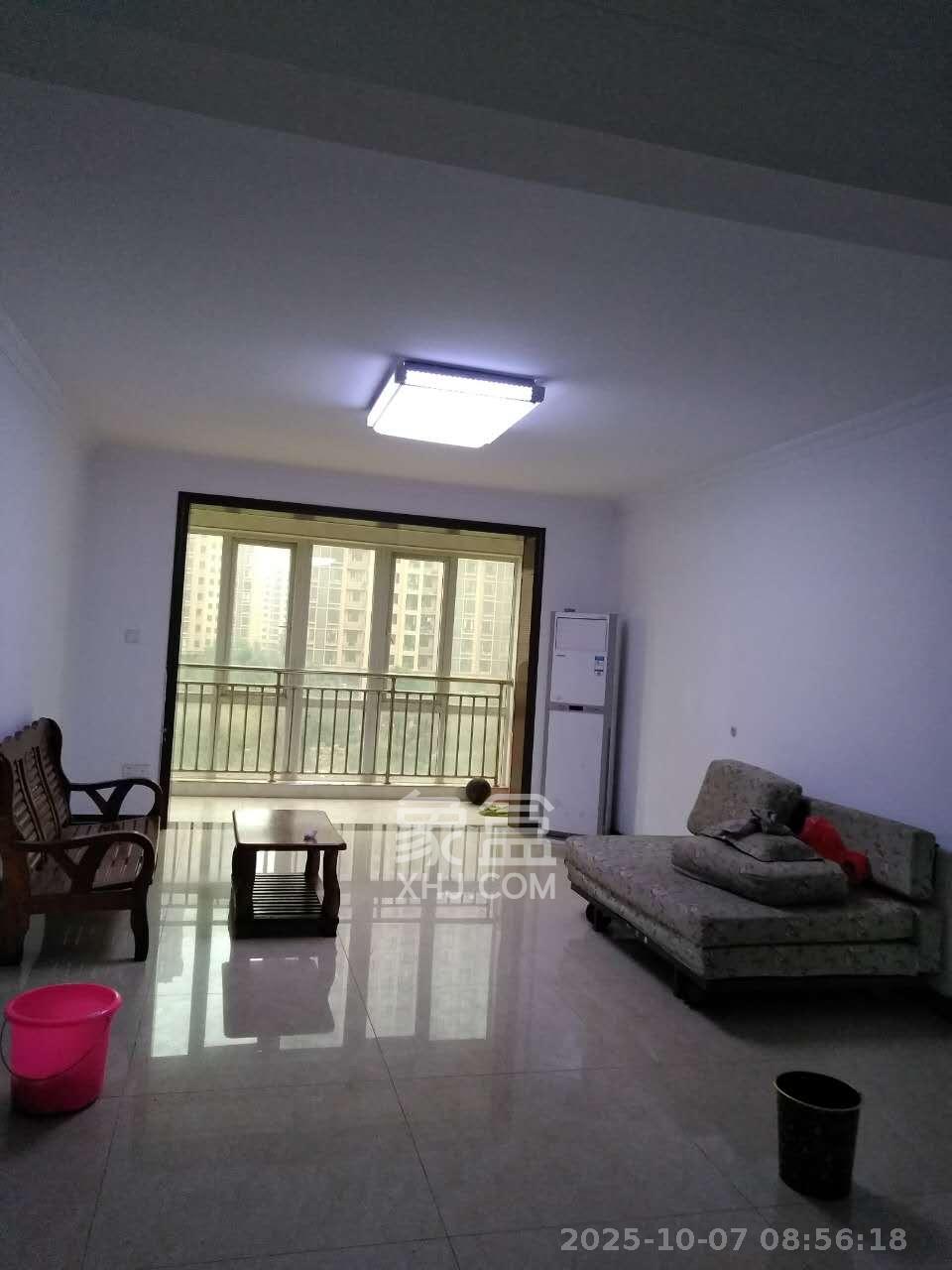 丽发新城  3室2厅2卫    2200.0元/月室内图