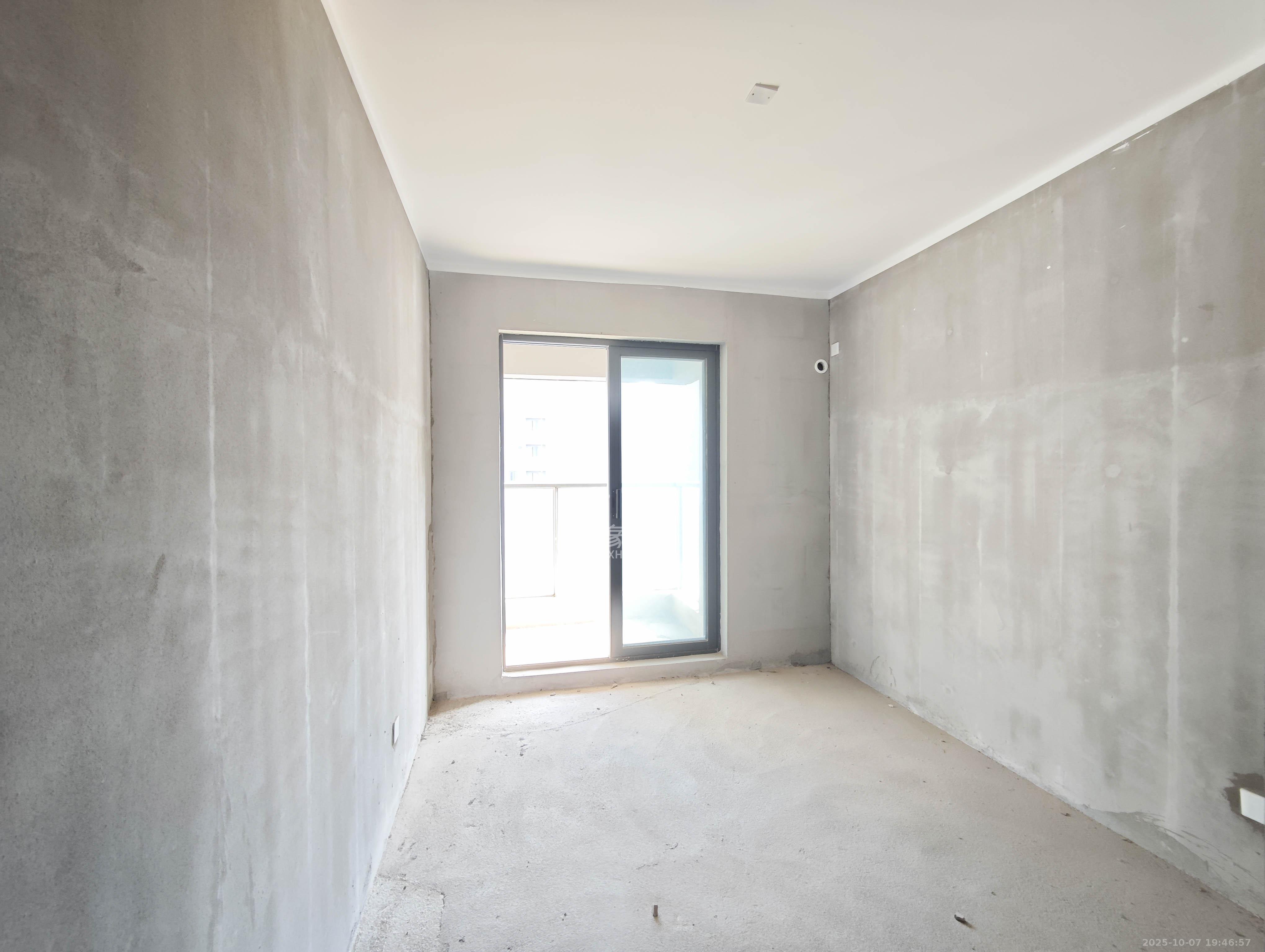 融创会展上东区  3室2厅1卫    90.0万卧室