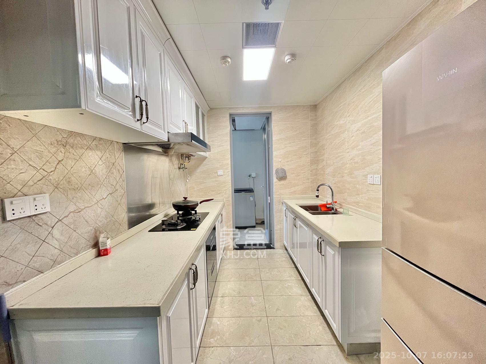 保利天禧C区  3室2厅2卫    3800.0元/月室内图