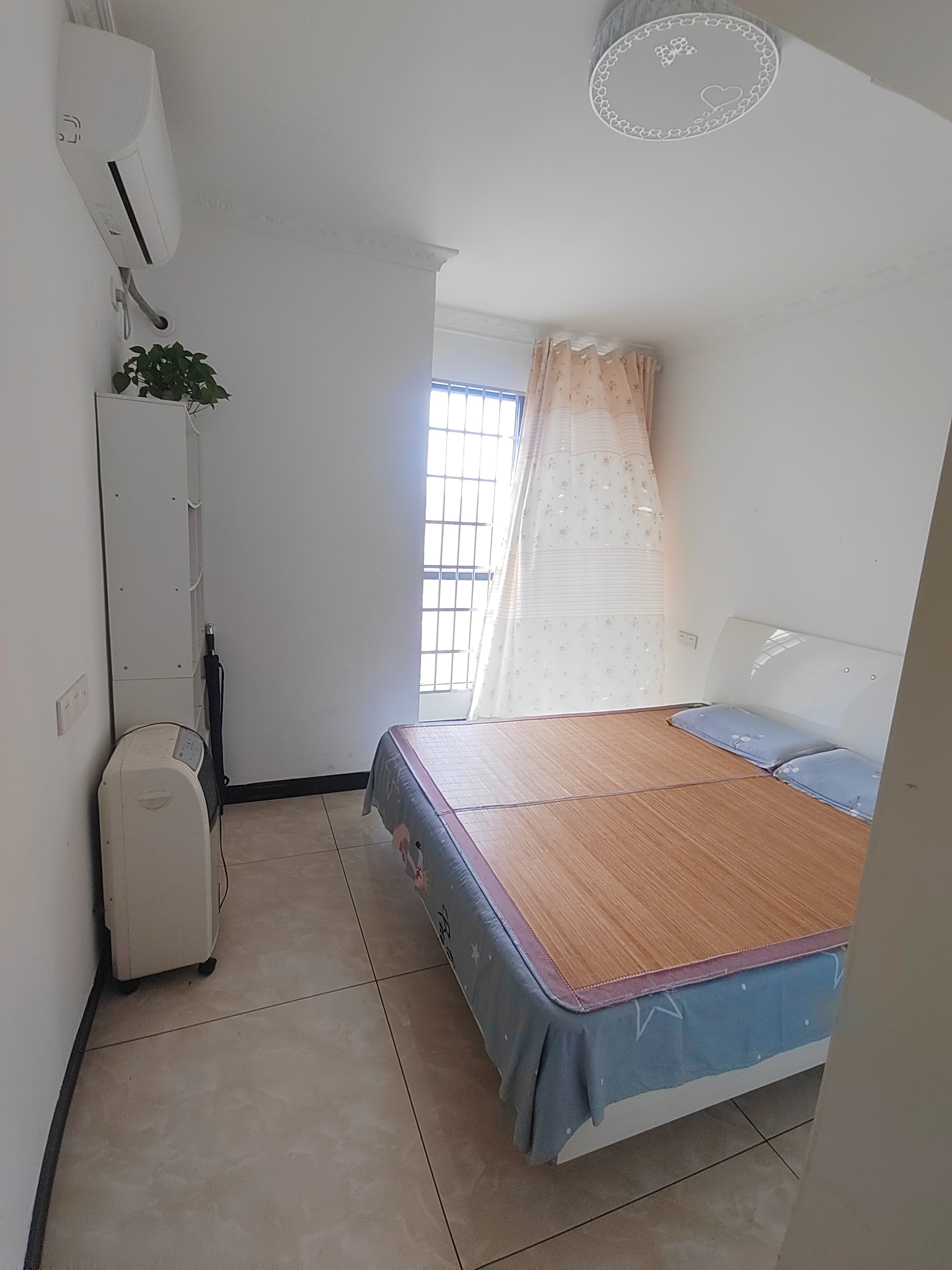 金信花园  4室2厅1卫    1050.0元/月室内图