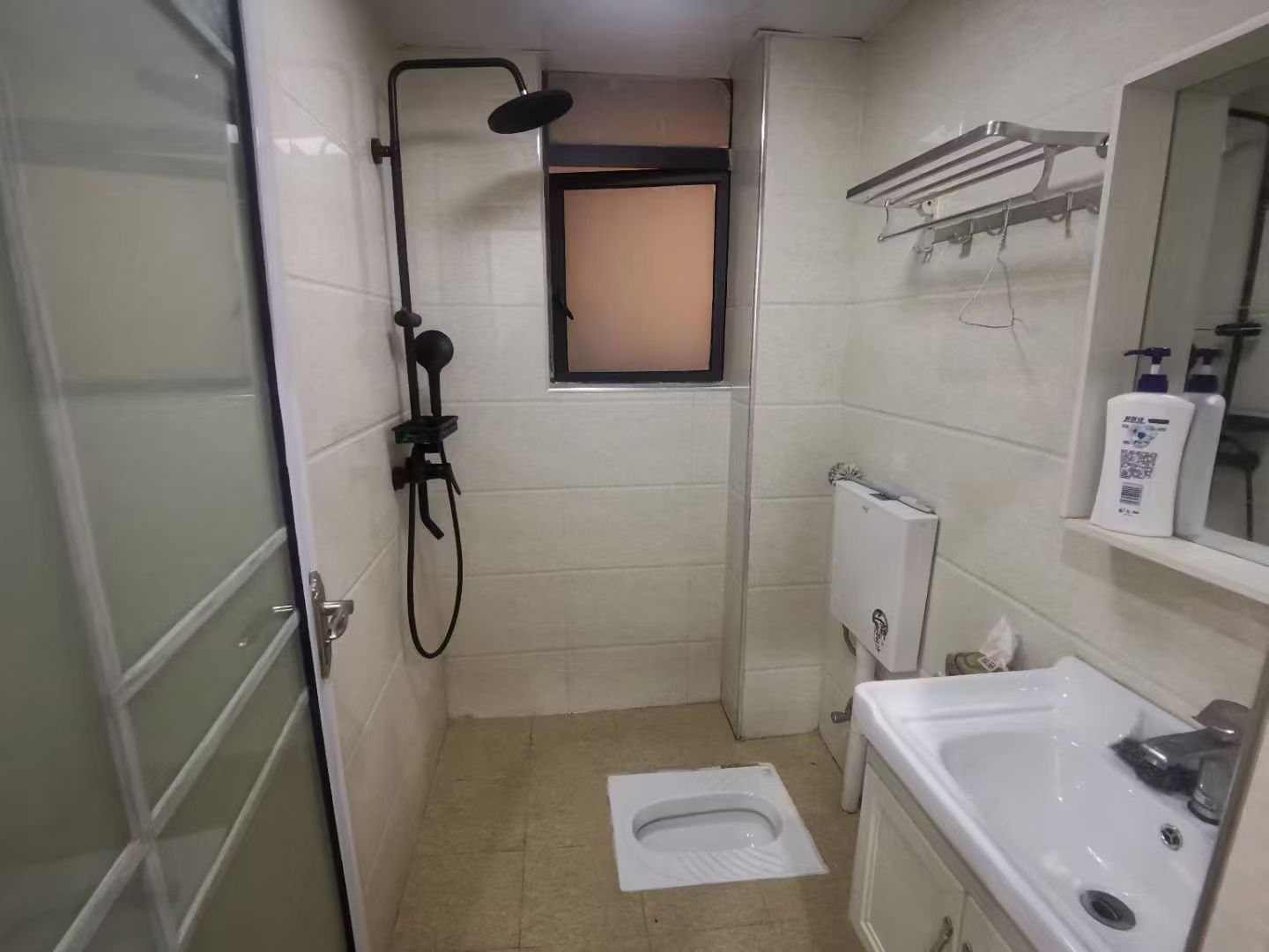 澧水广场 1室1厅1卫 1250.0元/月 澧水广场 1室1厅1卫 1250.0元/月室内图