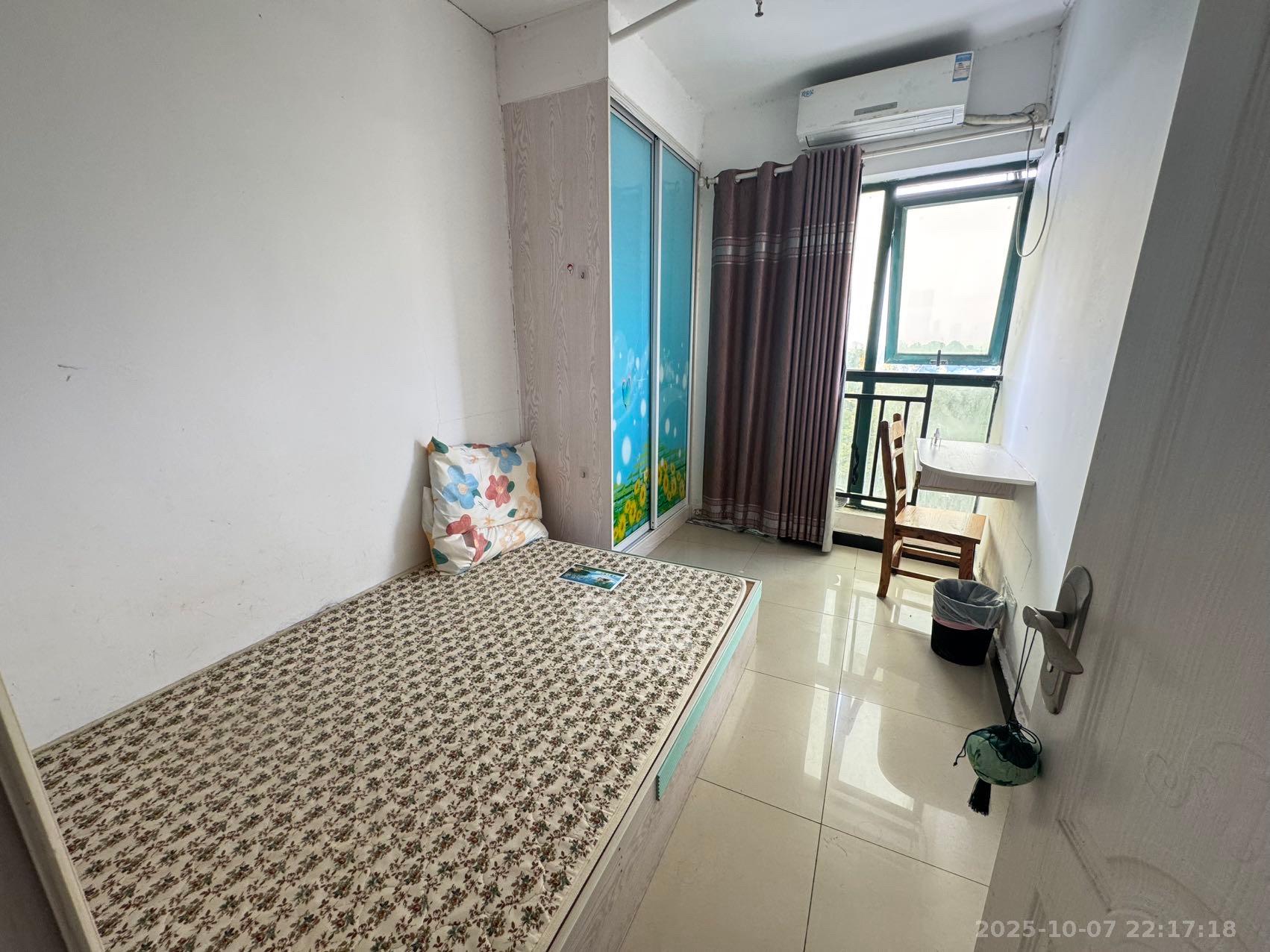 湖韵佳苑 2室2厅1卫 1600.0元/月 湖韵佳苑 2室2厅1卫 1600.0元/月室内图